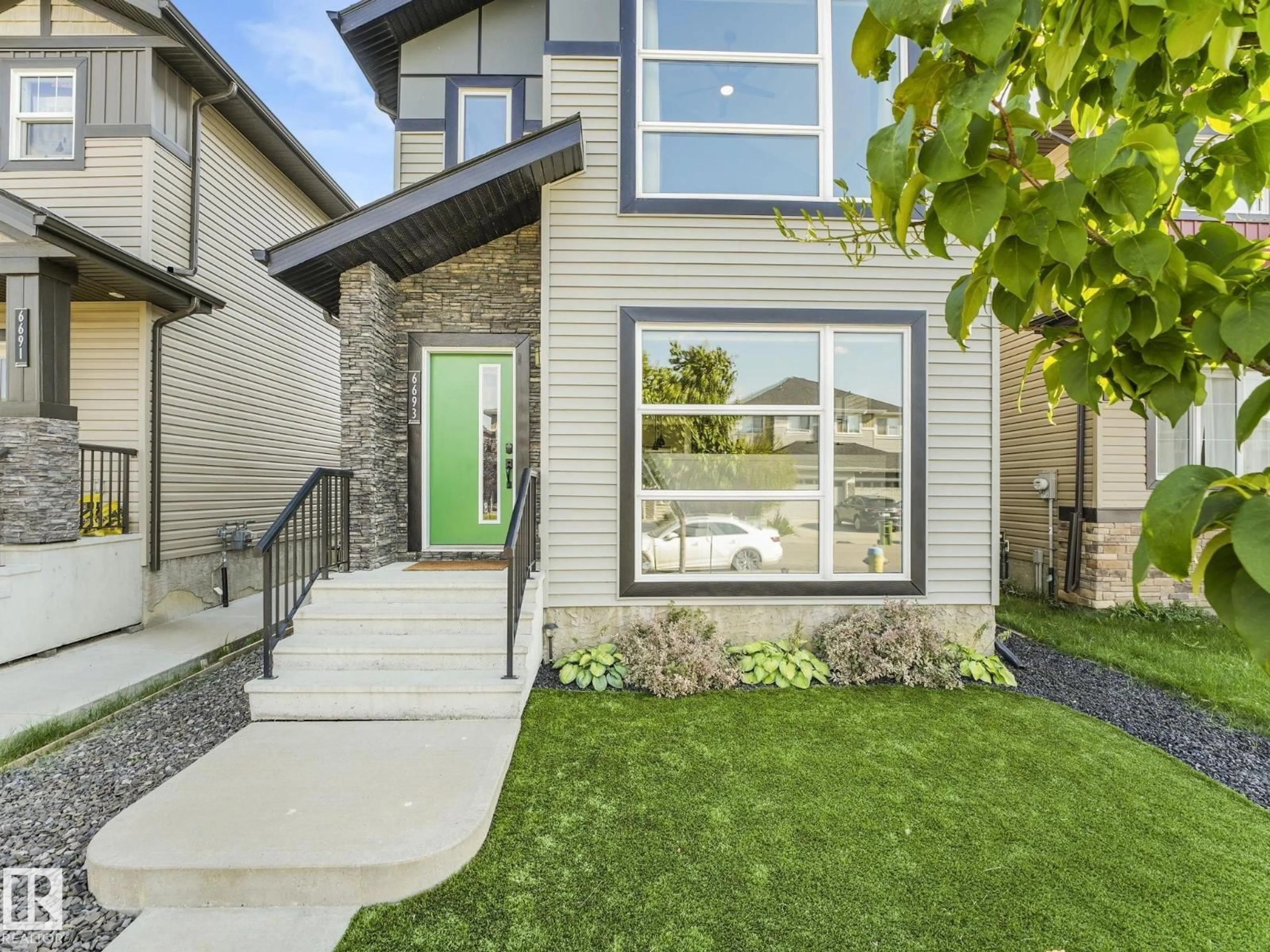 Unknown for 6693 CARDINAL RD, Edmonton Alberta T6W2Y4