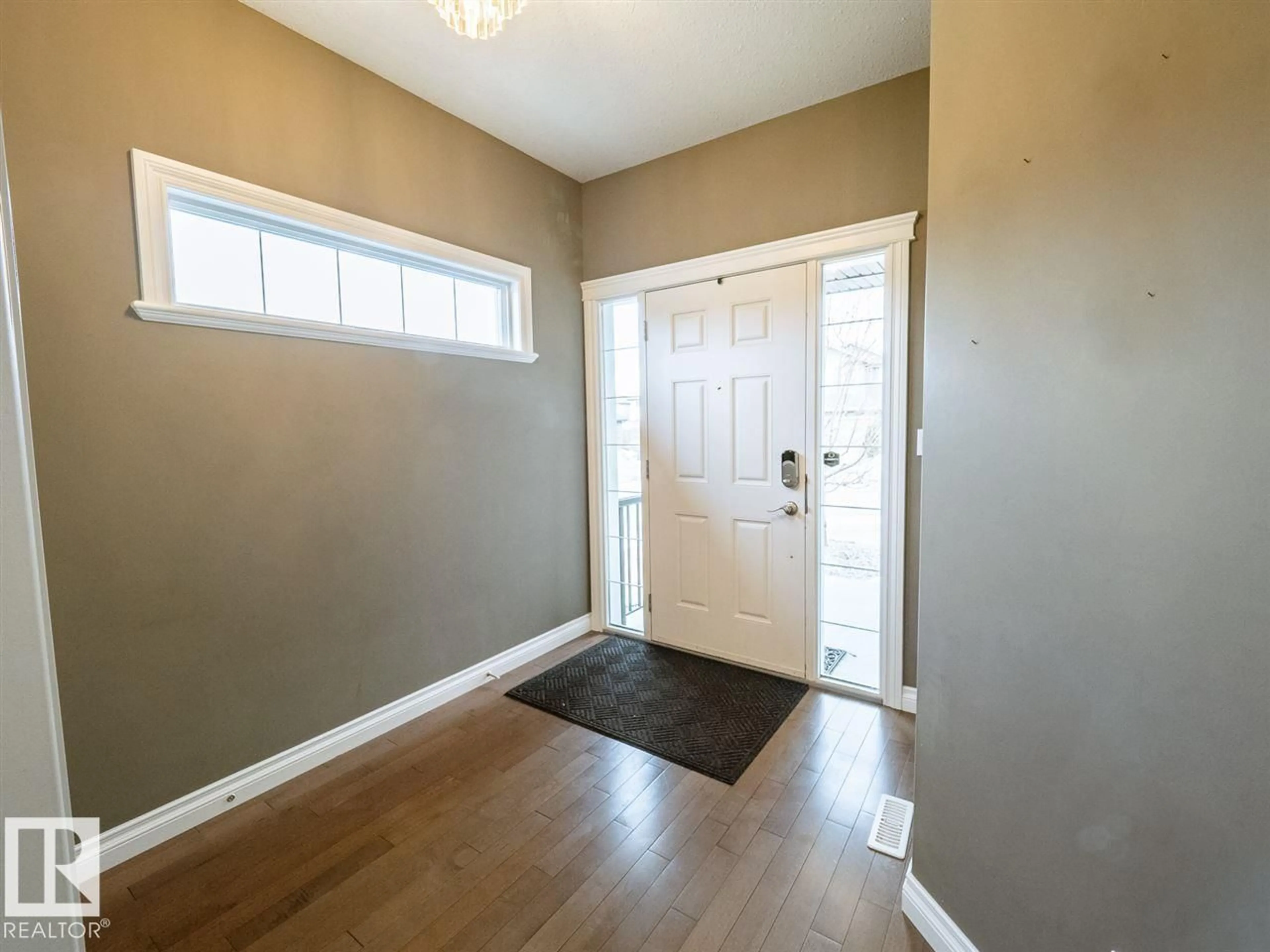 Indoor entryway for 1618 WATES CL, Edmonton Alberta T6W0X5