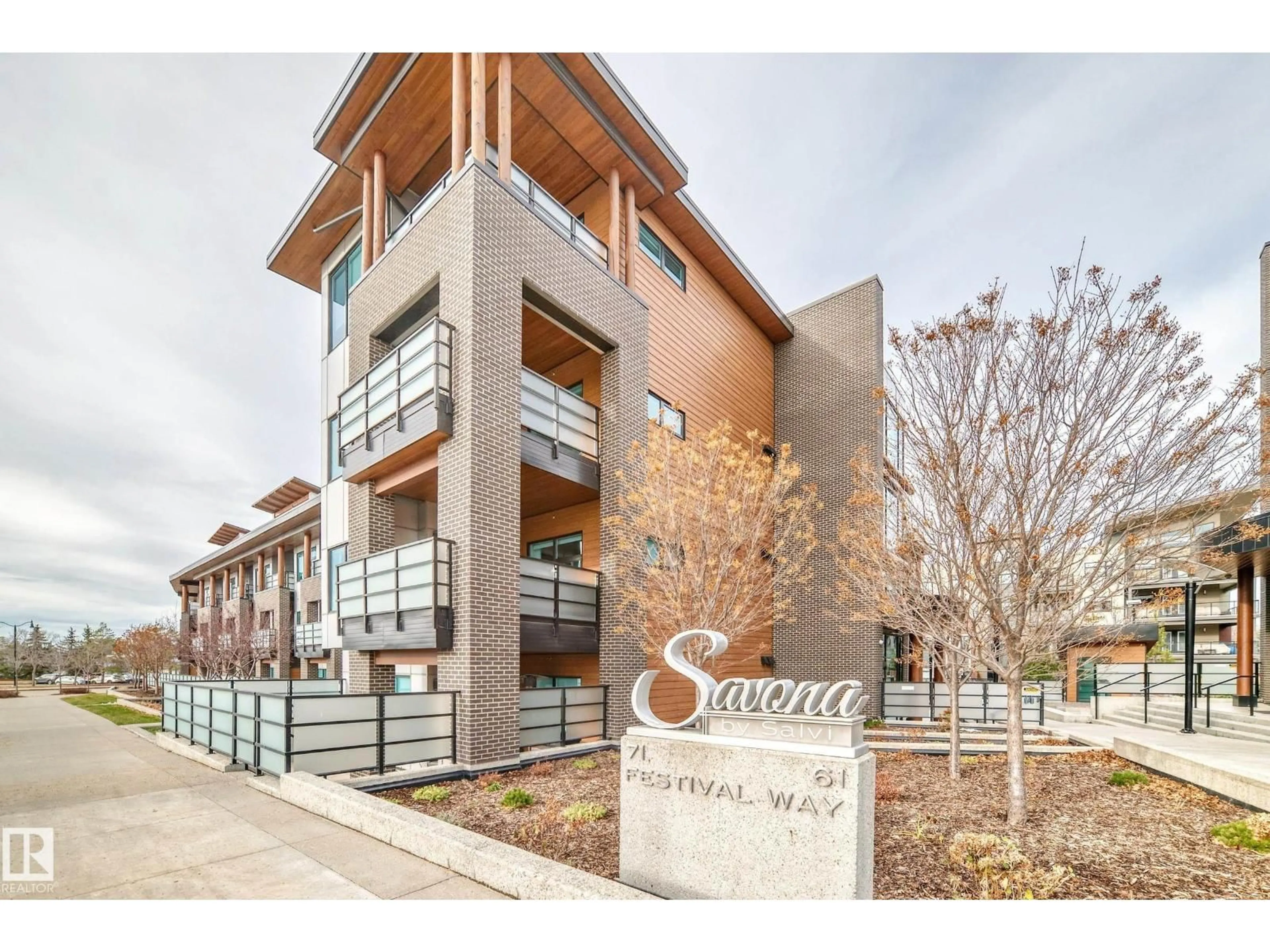 Indoor foyer for 71 - 312 FESTIVAL WY, Sherwood Park Alberta T8A4Z1