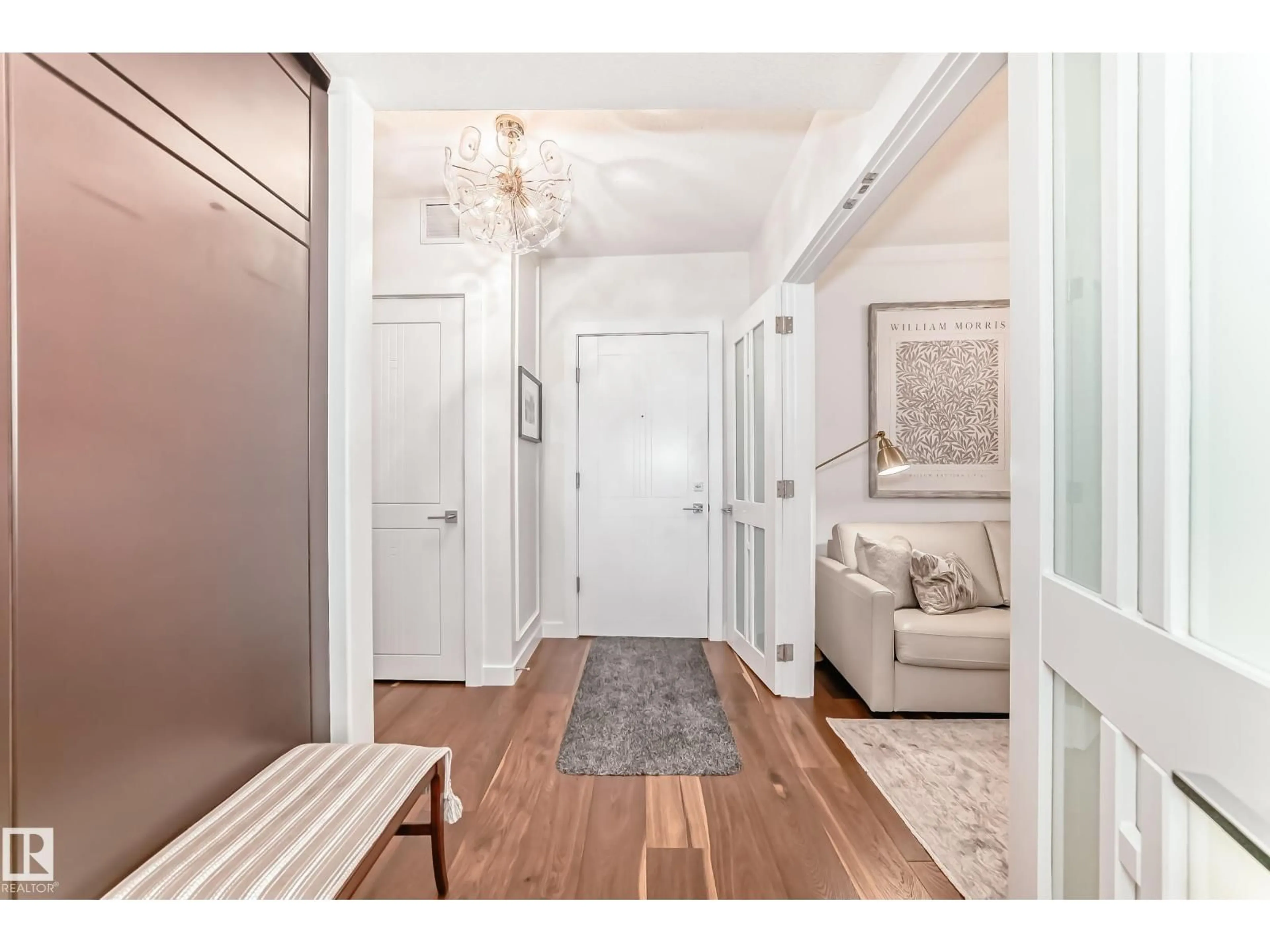 Indoor entryway for 71 - 312 FESTIVAL WY, Sherwood Park Alberta T8A4Z1