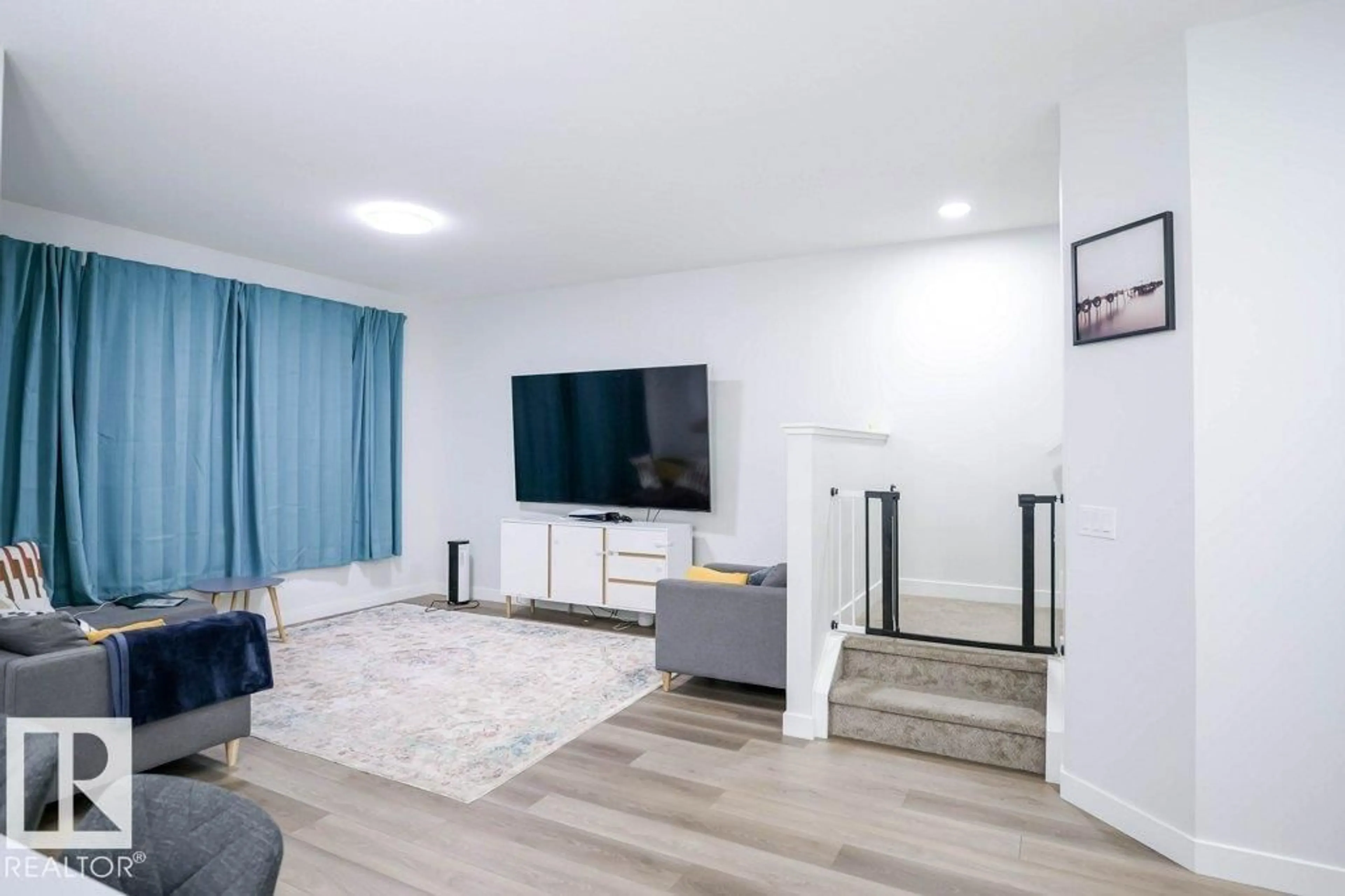 Unknown for 129 PAISLEY GATE GA, Edmonton Alberta T6W4E3