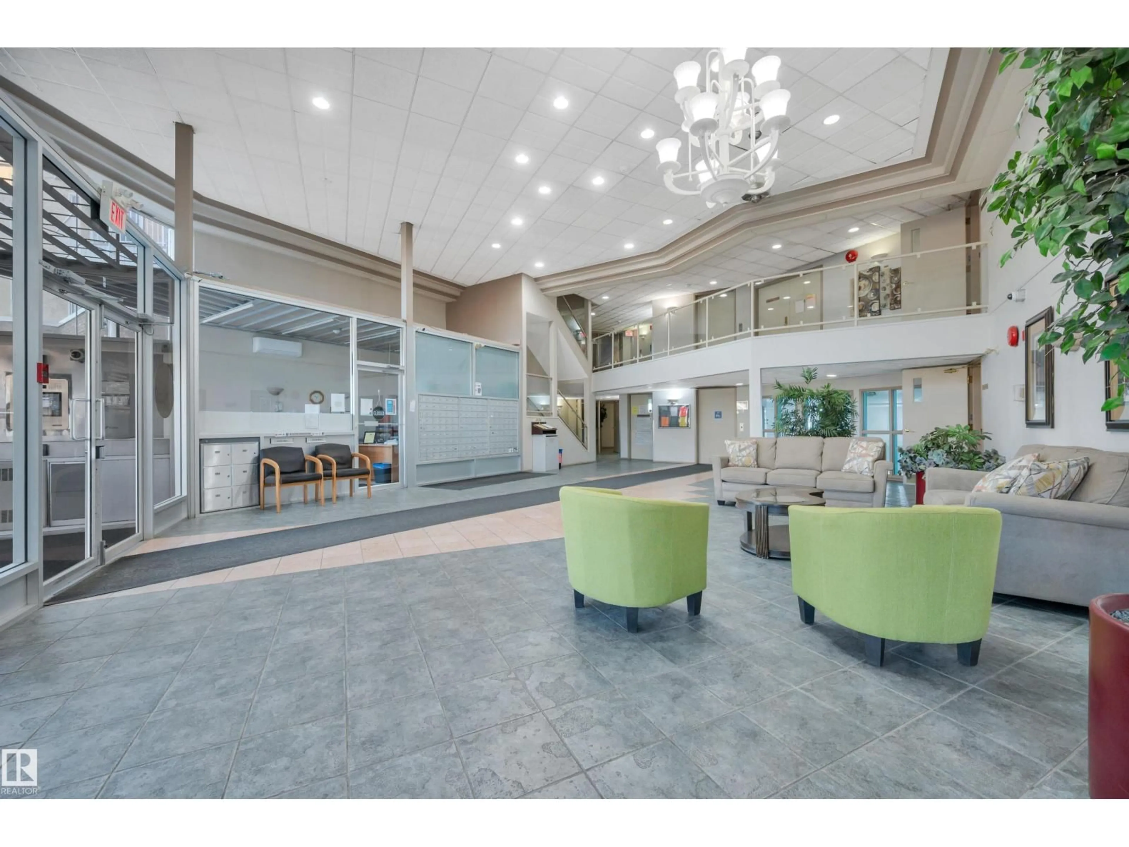 Lobby for 15499 - 316 CASTLE DOWNS RD, Edmonton Alberta T5X5Y3