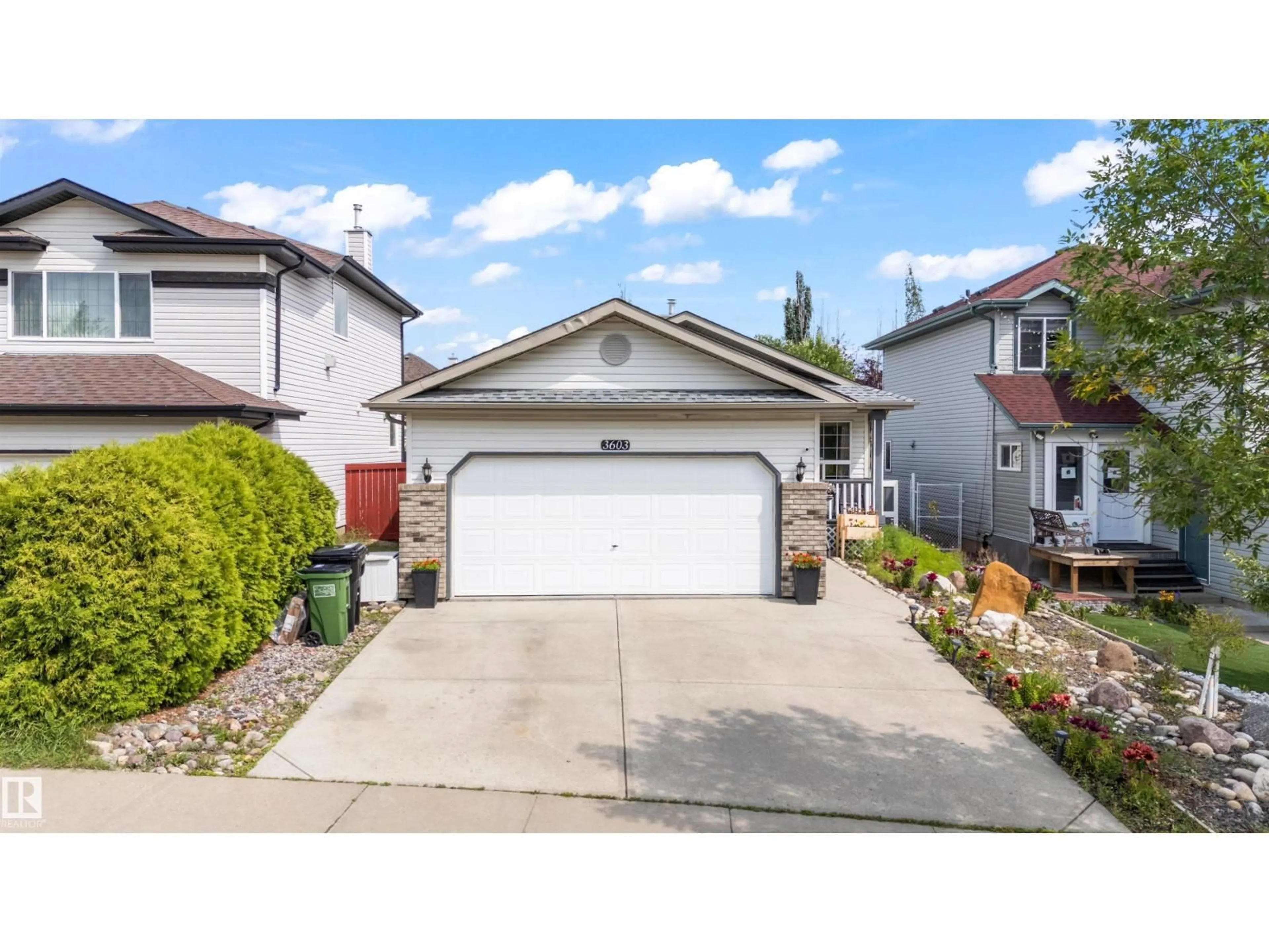 A pic from outside/outdoor area/front of a property/back of a property/a pic from drone, street for 3603 23 ST, Edmonton Alberta T6T1W2