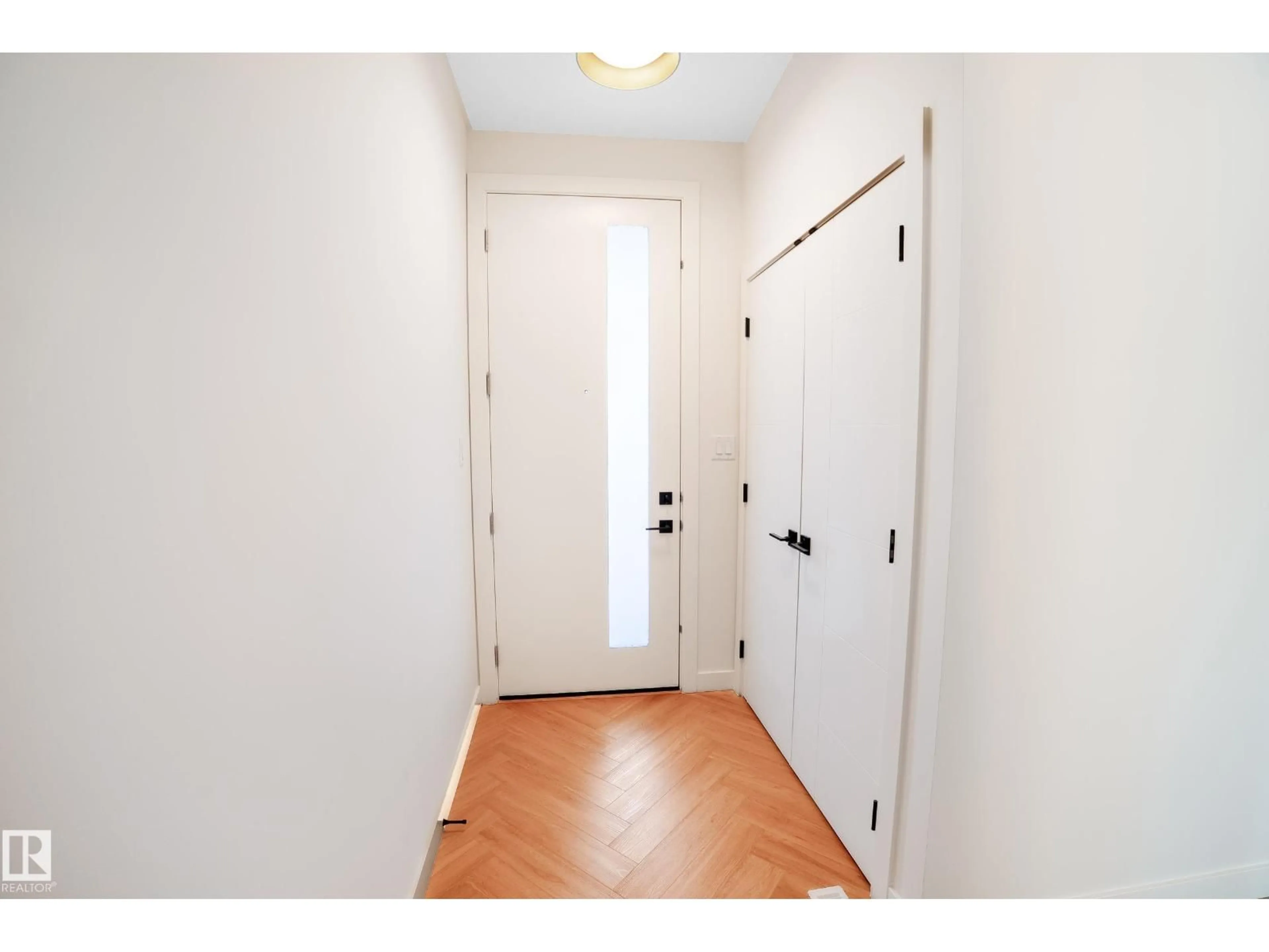 Indoor entryway for 119 LILAC CL, Leduc Alberta T9E1R3