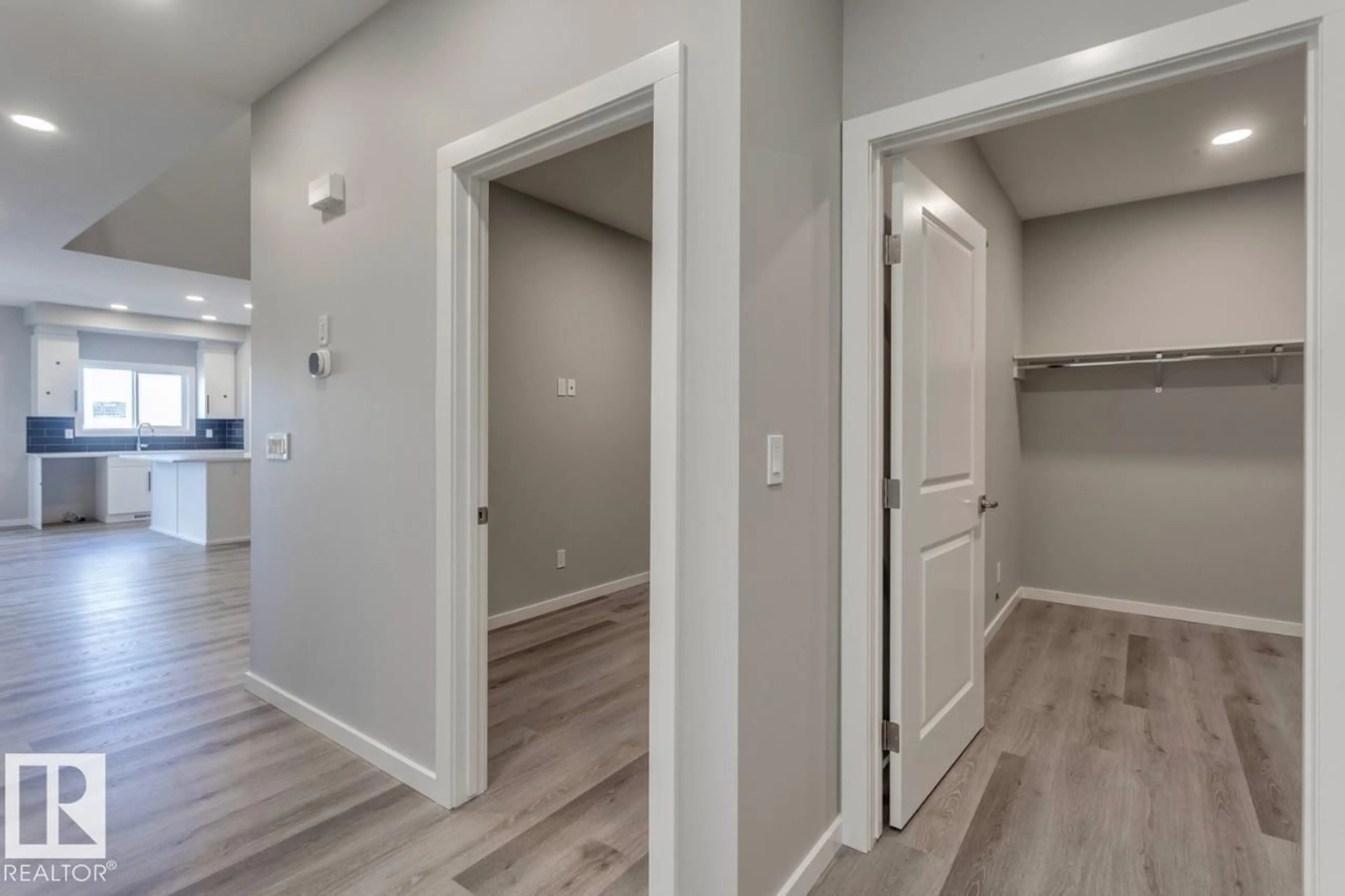 Indoor entryway for 10 CHARTRES CL, St. Albert Alberta T8N0R6