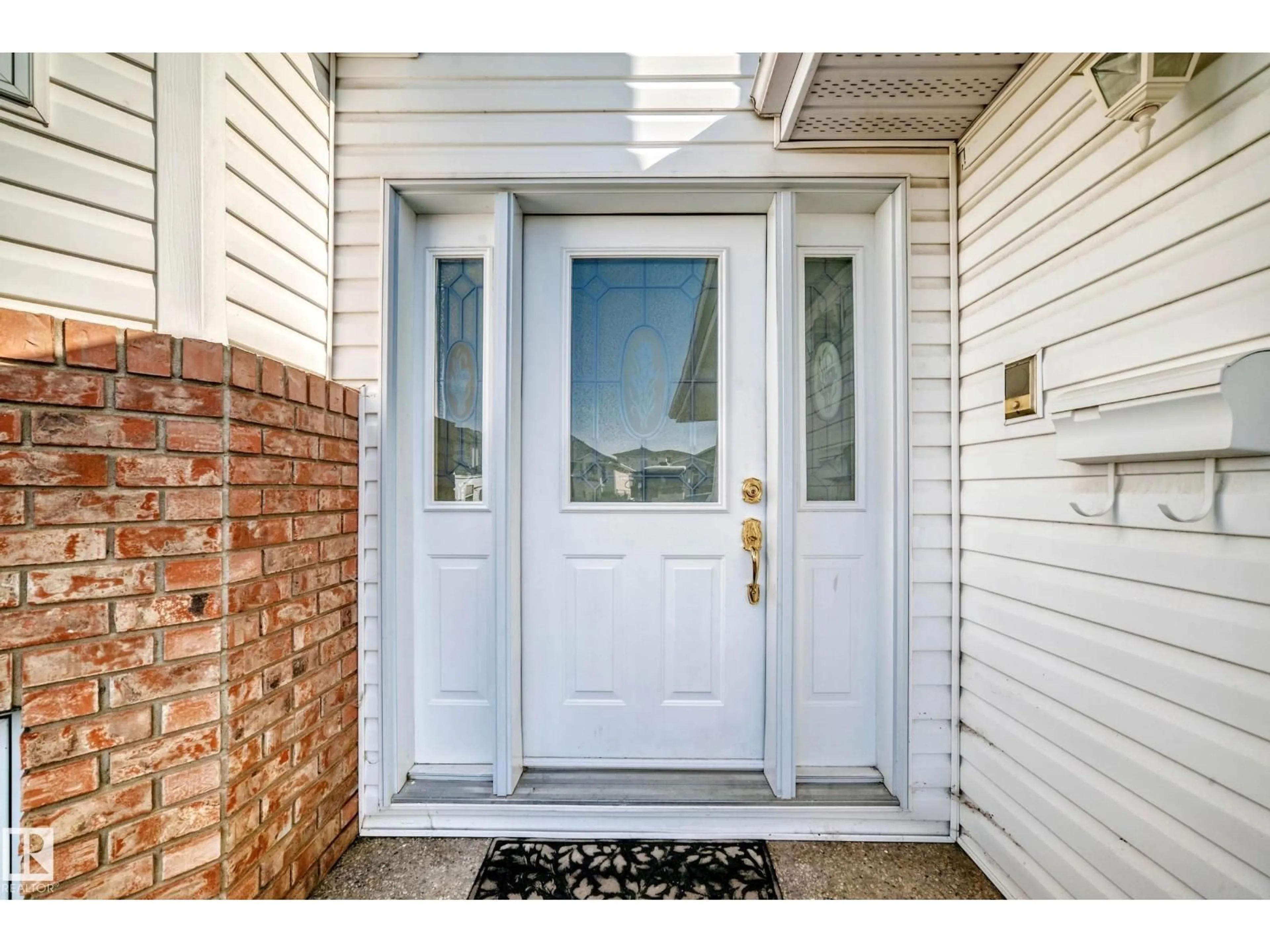 Indoor entryway for NW - 16135 56 ST, Edmonton Alberta T5Y2T9