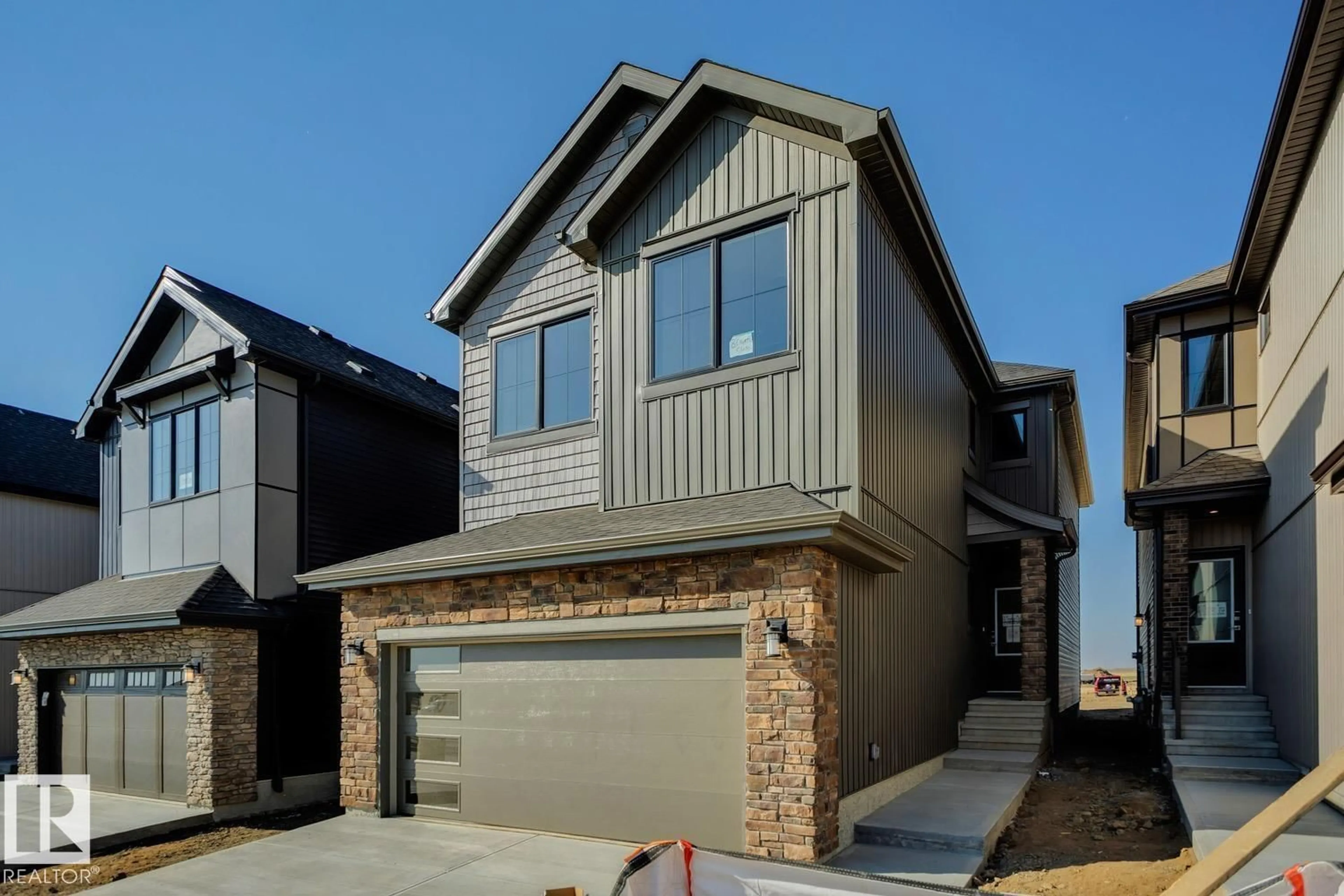 Home with vinyl exterior material, street for 8 CHARTRES CL, St. Albert Alberta T8N0R6
