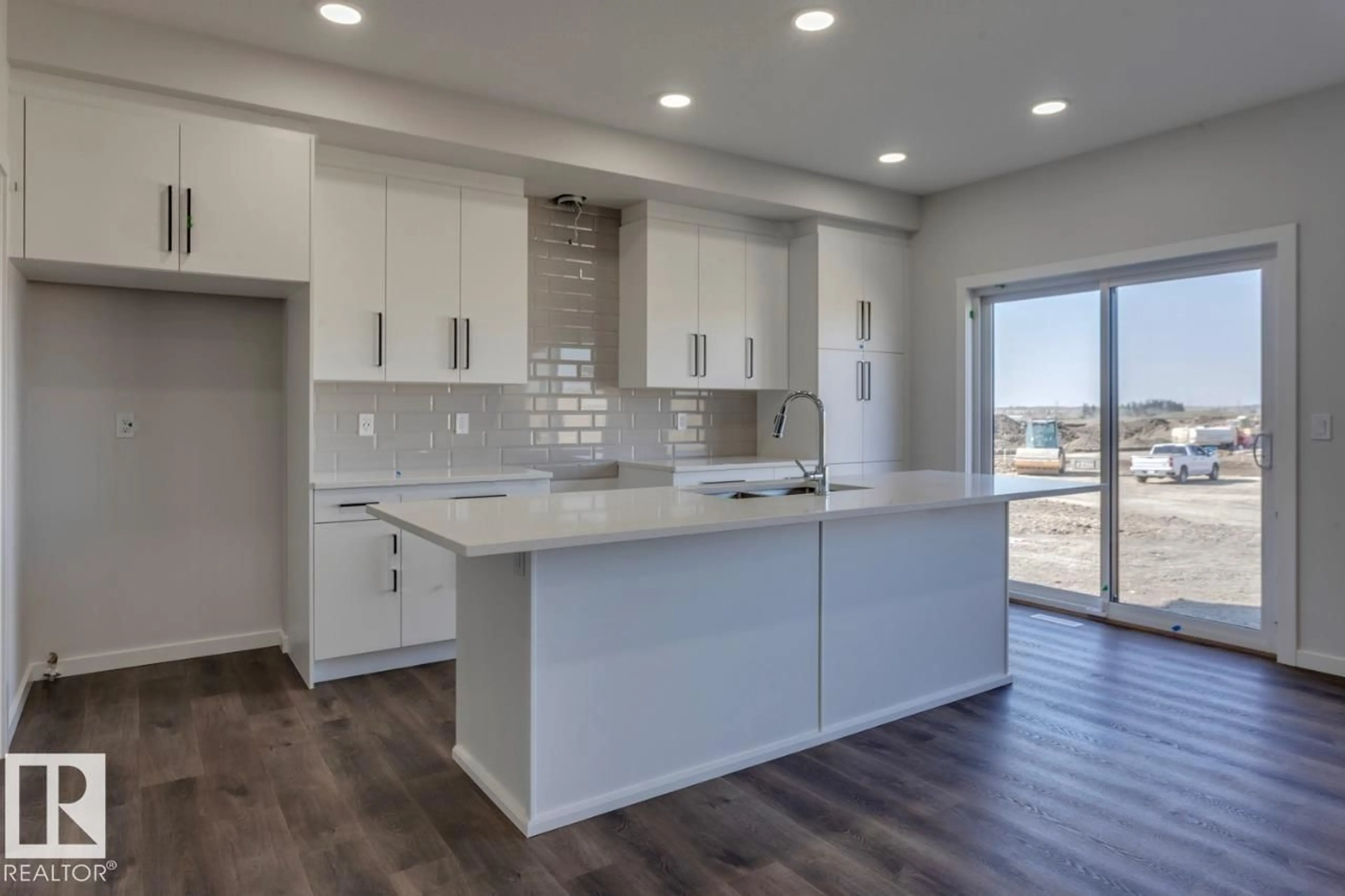 Open concept kitchen, ceramic/tile floor for 8 CHARTRES CL, St. Albert Alberta T8N0R6