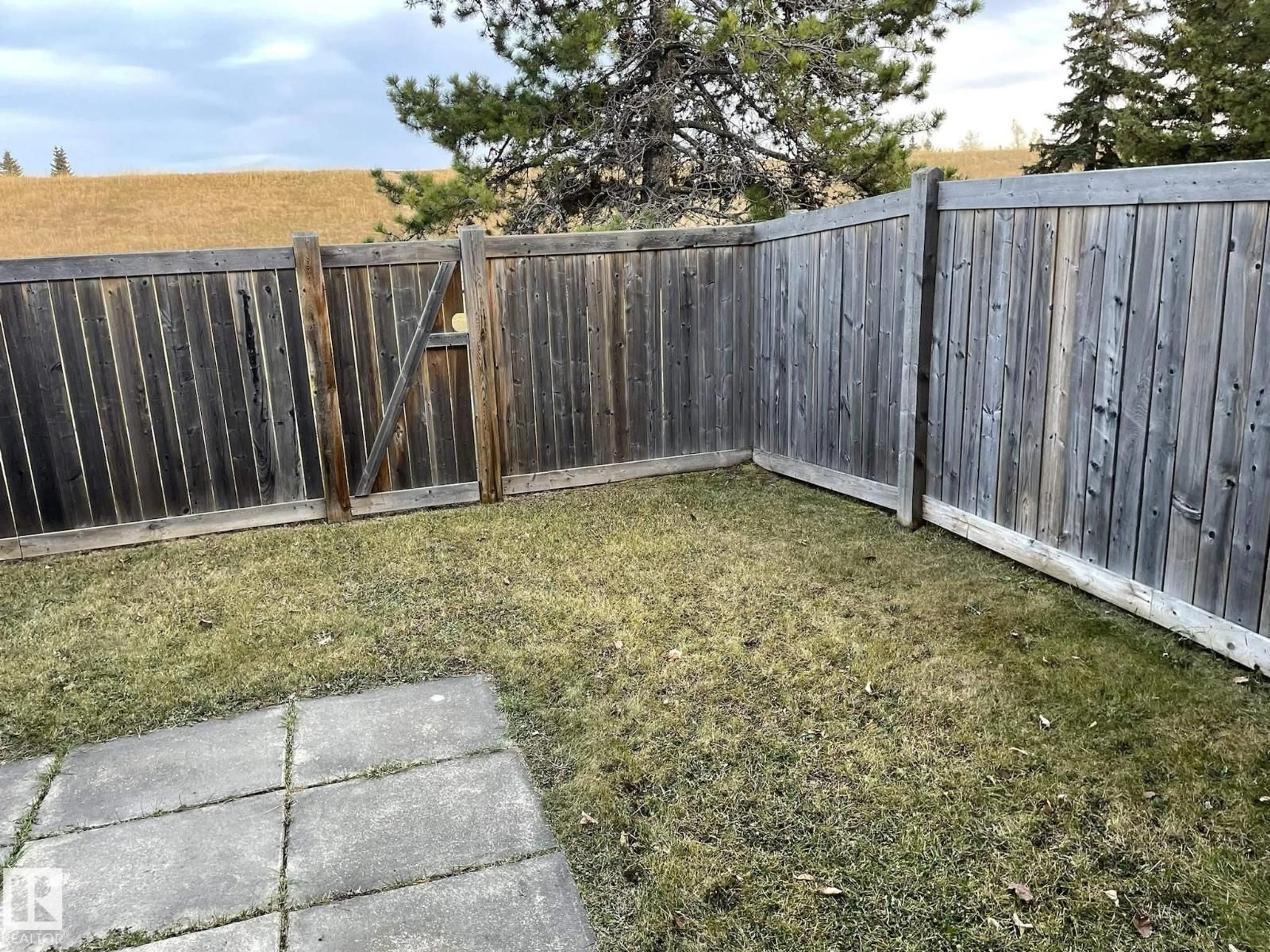 Patio, unknown for 18323 66 AV, Edmonton Alberta T5T1Z5