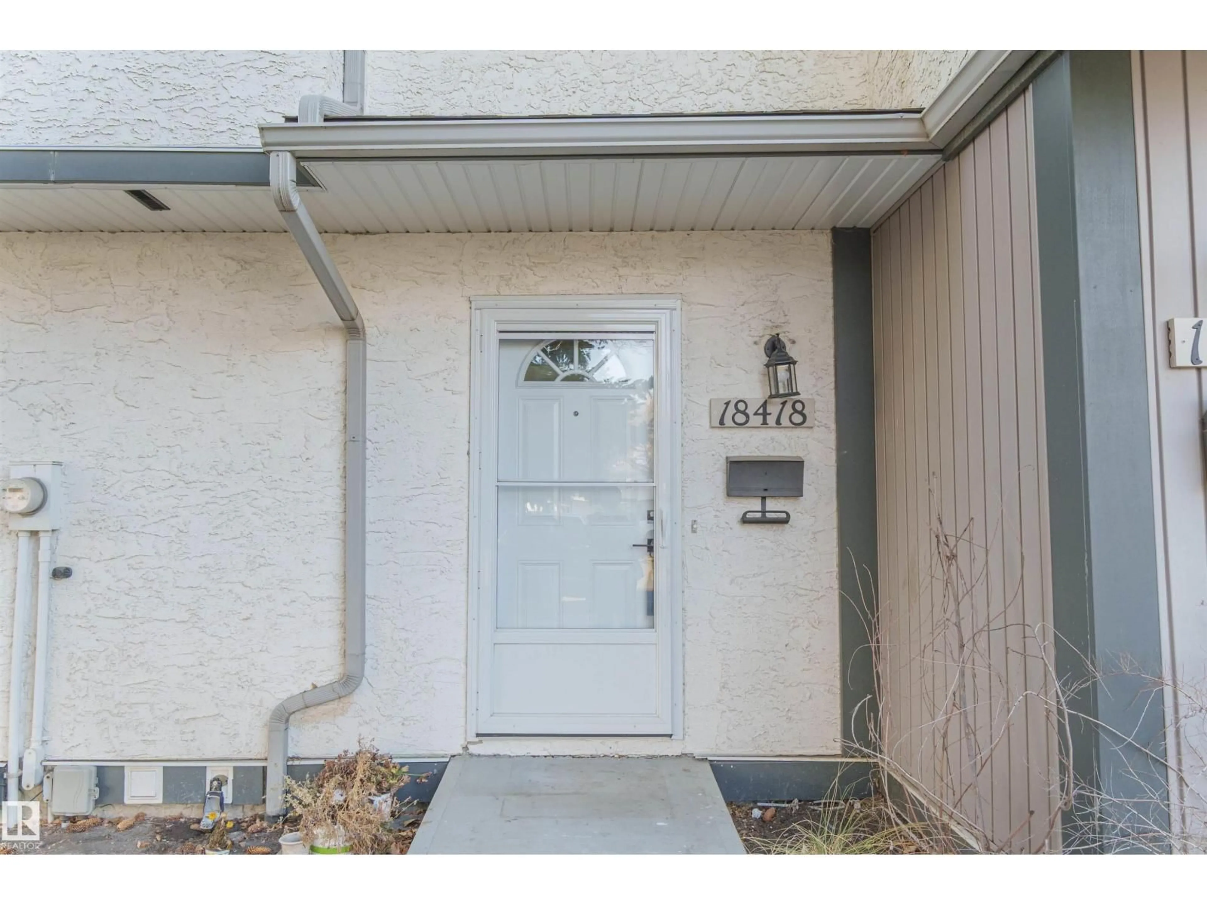 Indoor entryway for NW - 18418 62B AV, Edmonton Alberta T5T2N7