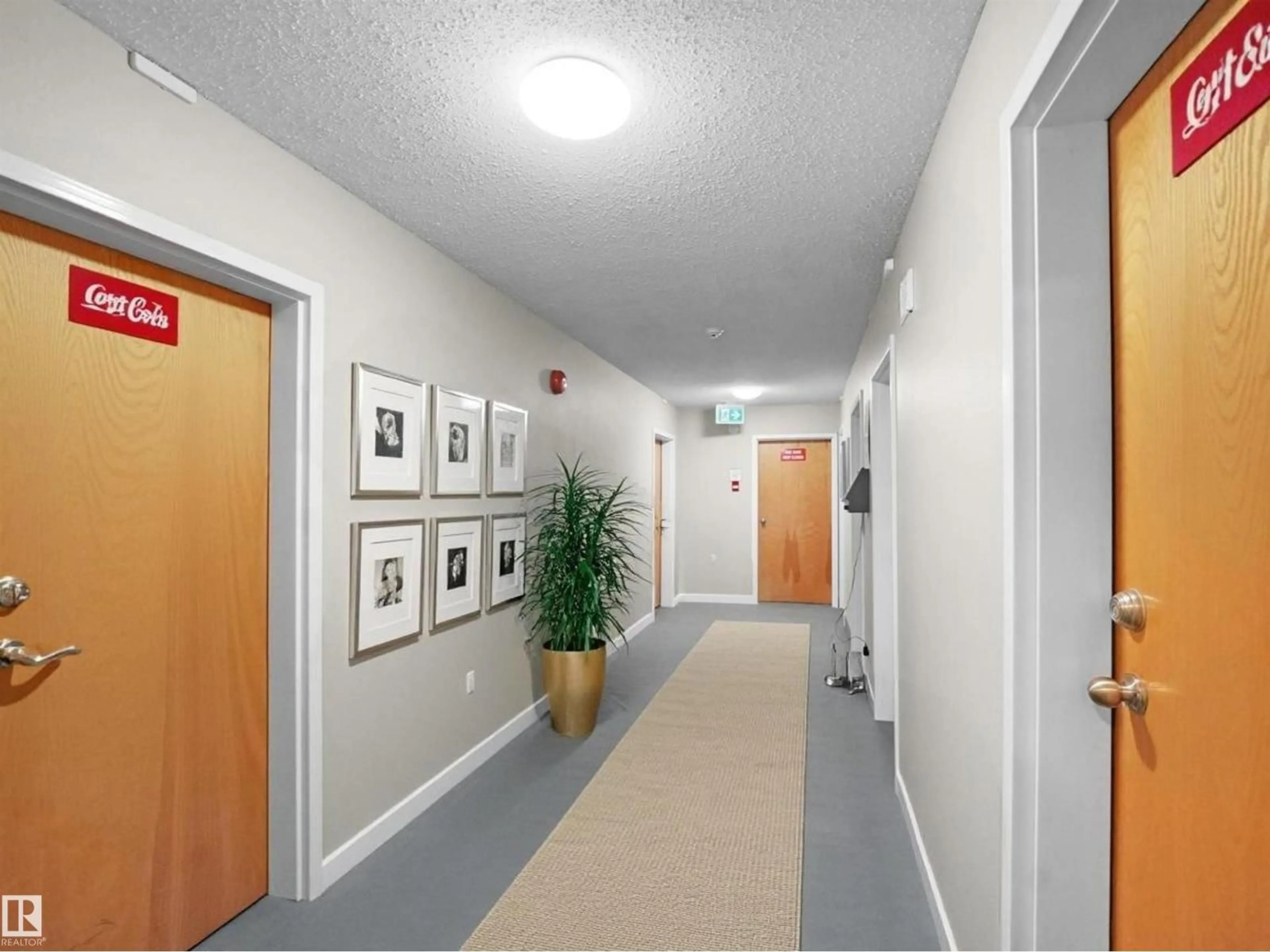 Indoor foyer for #104 - 18008 62B AV, Edmonton Alberta T5T3C1