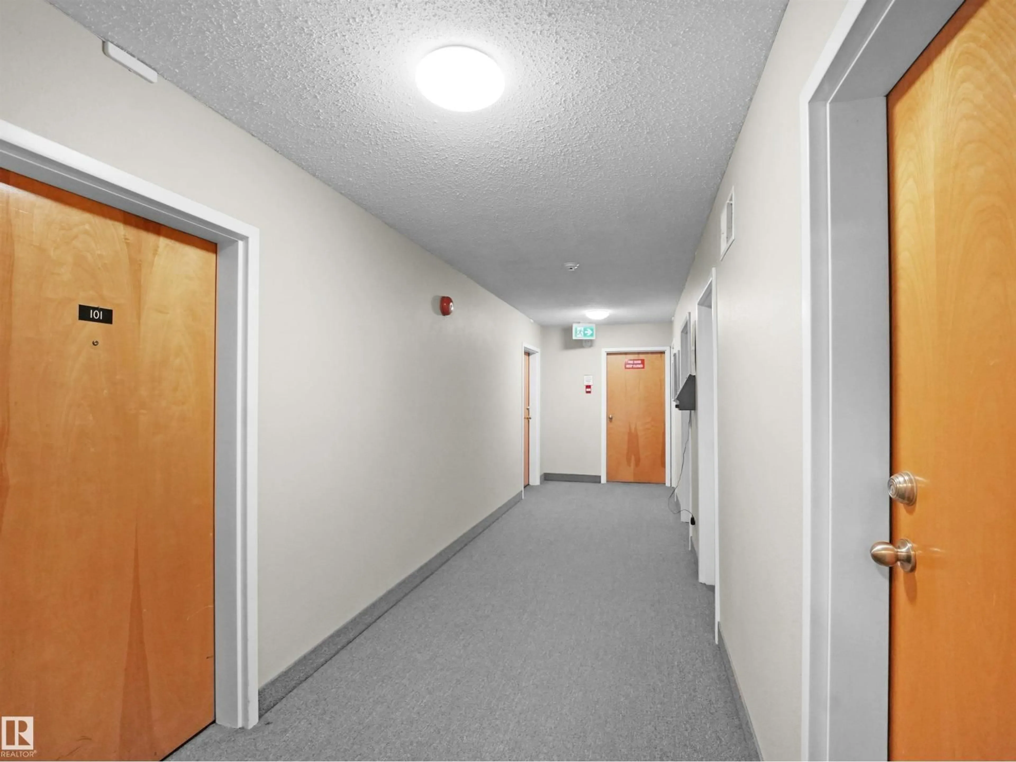 Indoor foyer for #104 - 18008 62B AV, Edmonton Alberta T5T3C1