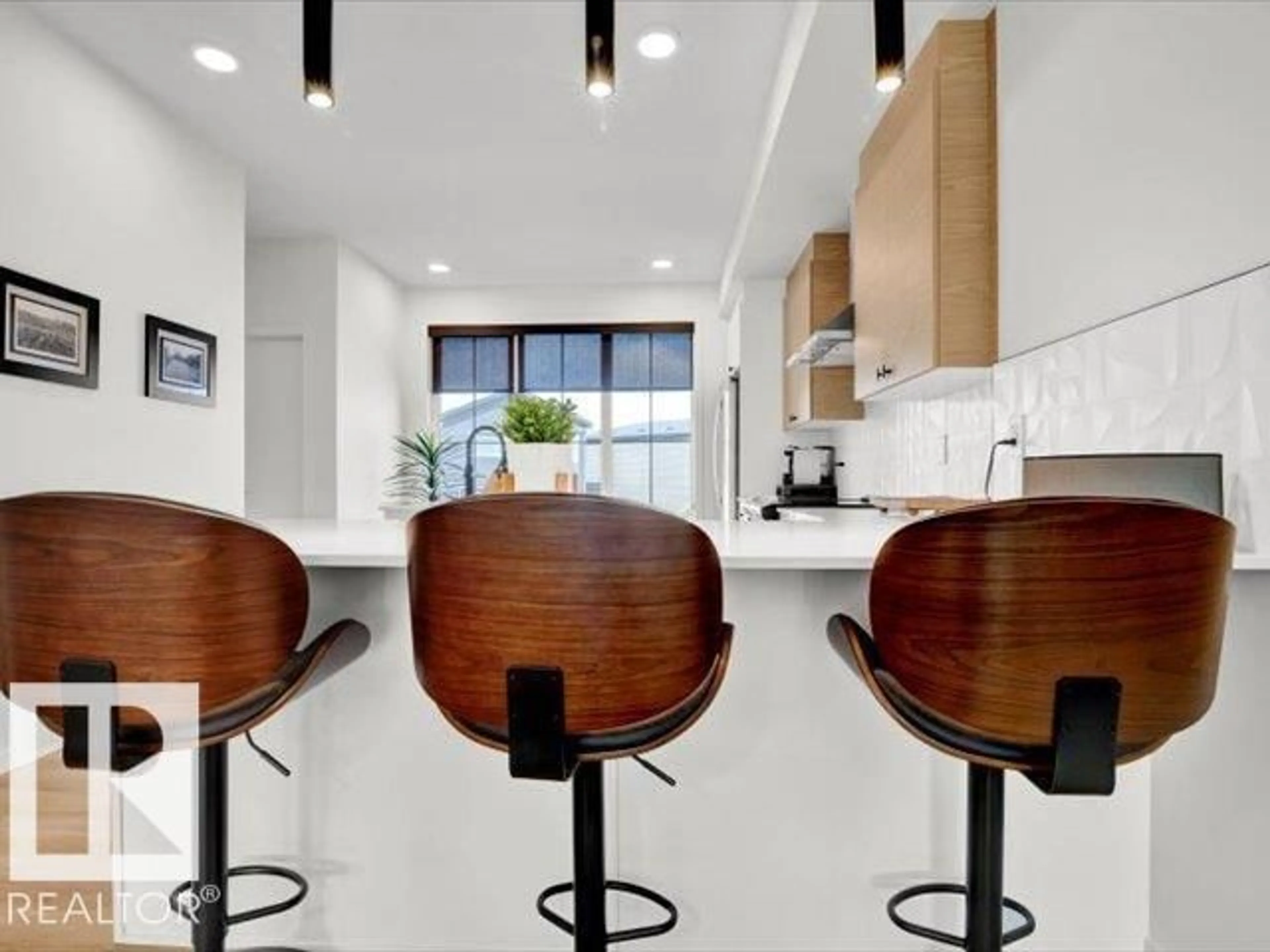 Contemporary kitchen, ceramic/tile floor for SW - 439 39 ST, Edmonton Alberta T6X2X9