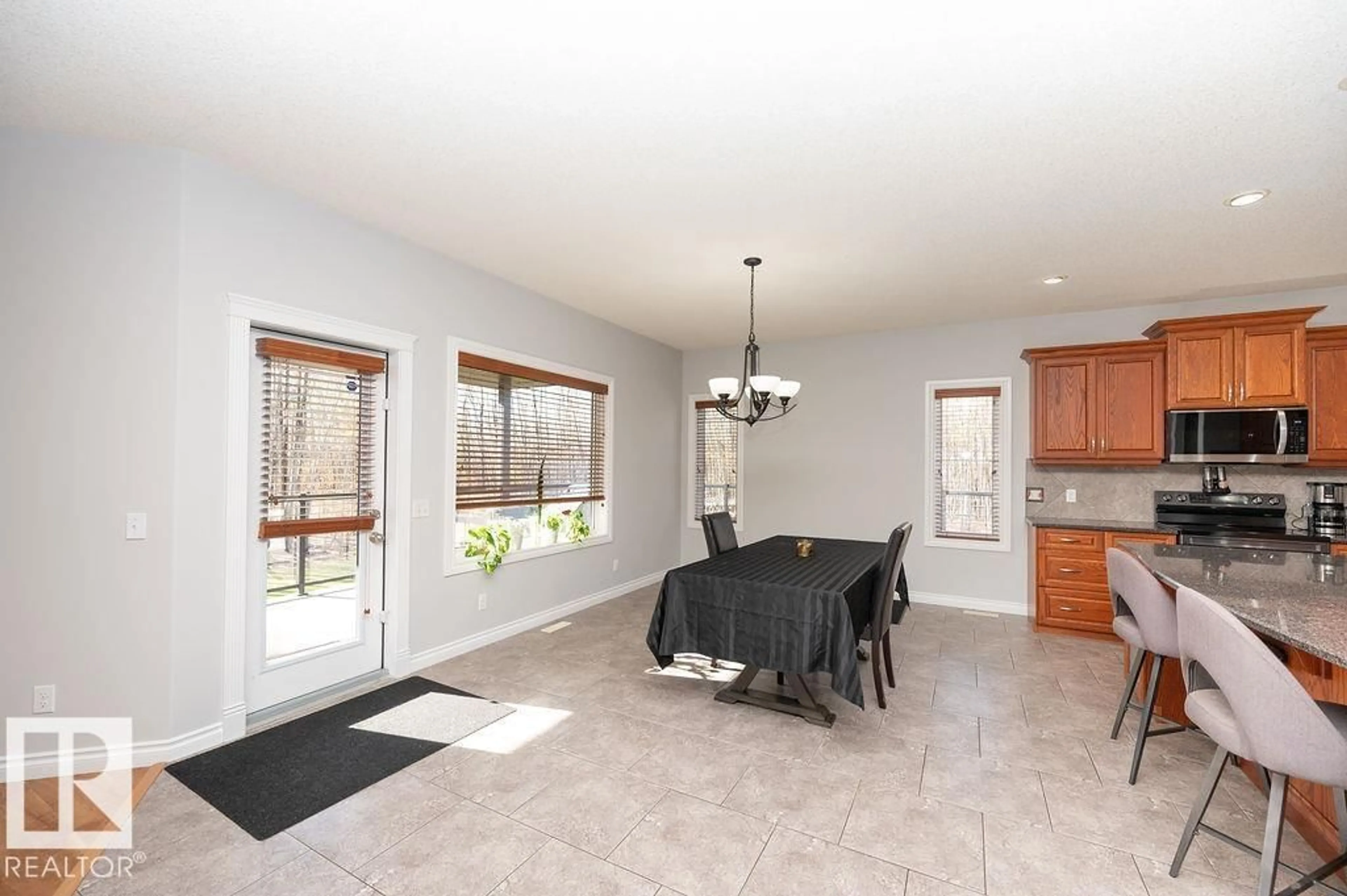 Dining room, ceramic/tile floor for 22252 TOWNSHIP ROAD 505, Rural Leduc County Alberta T0B3M2