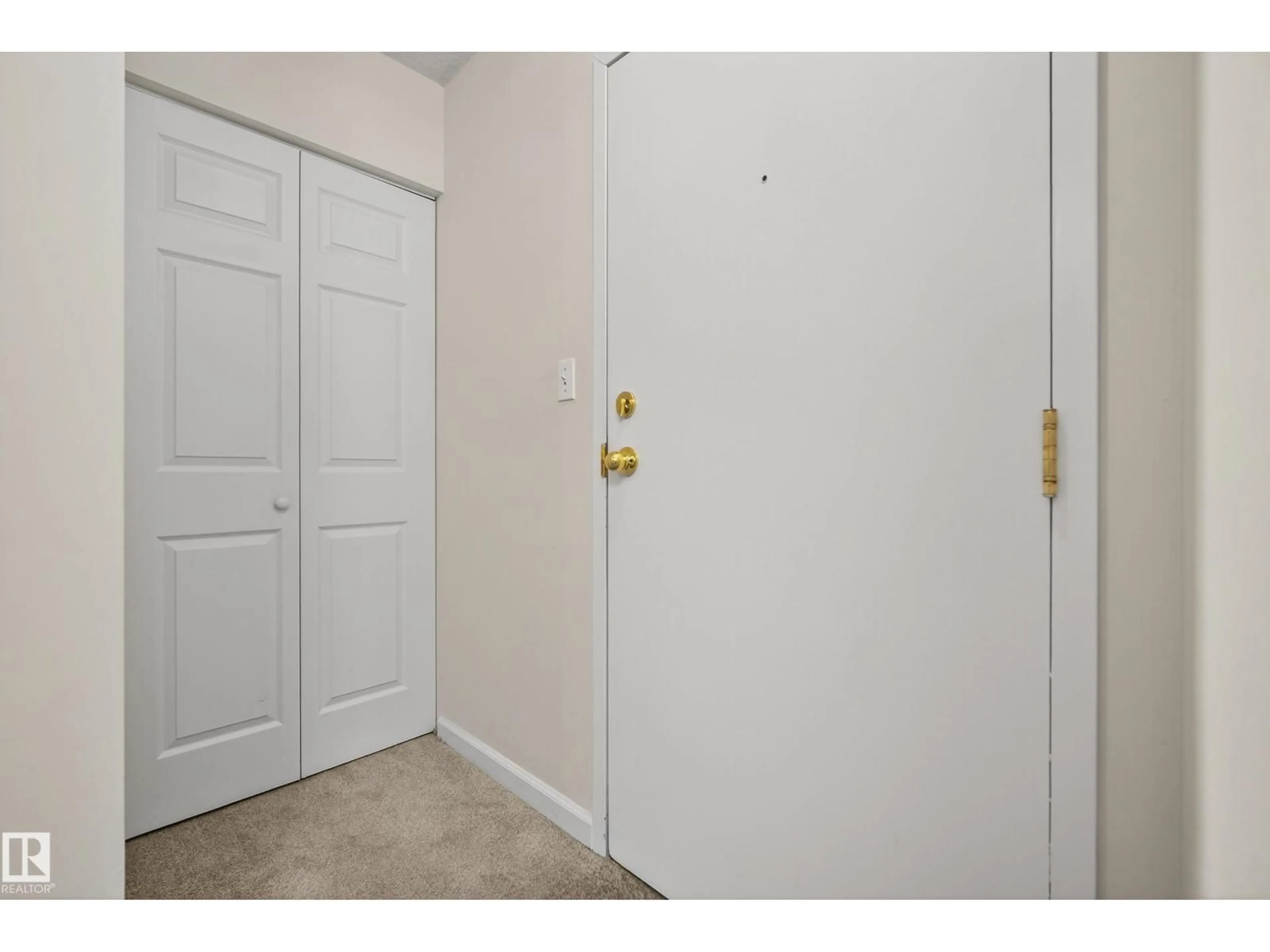 Unknown for 9620 - 131 174 ST, Edmonton Alberta T5T6B9