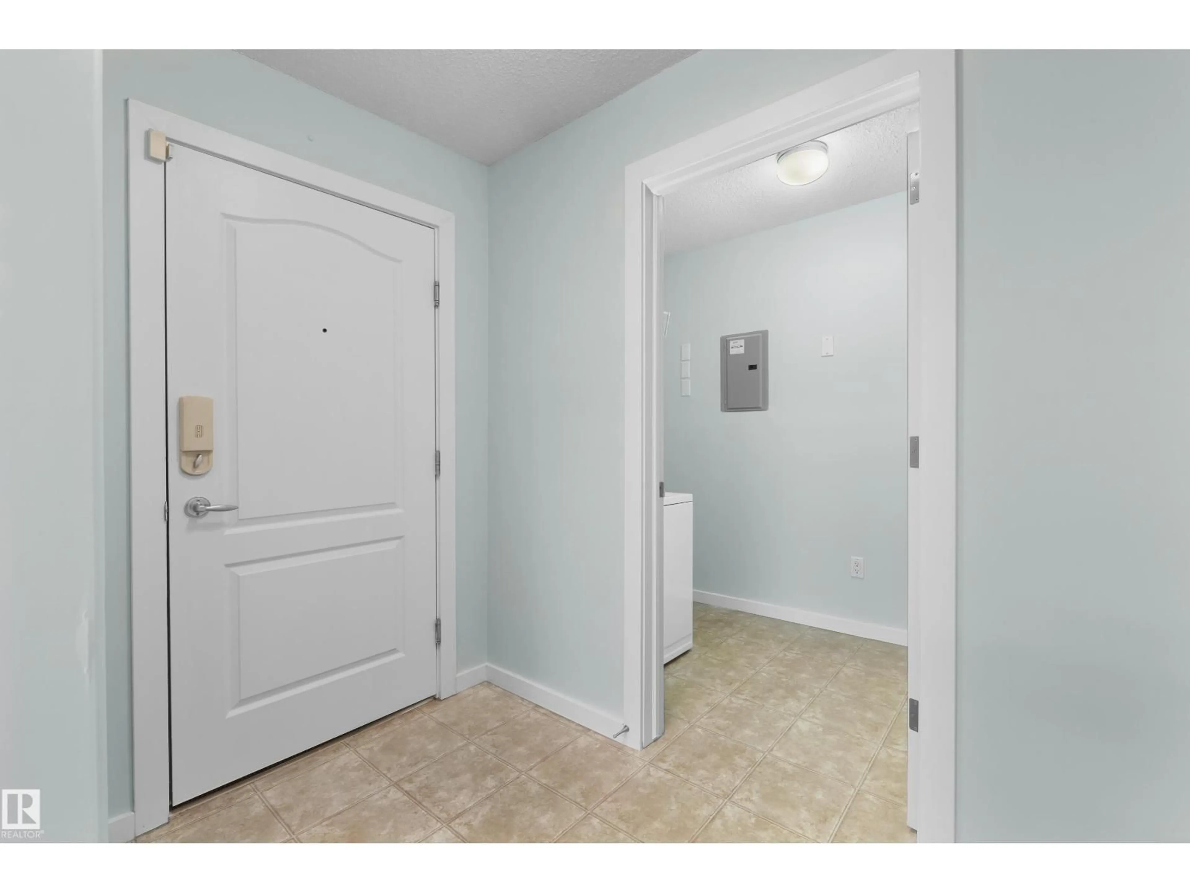 Indoor entryway for #114 - 278 SUDER GREENS DR, Edmonton Alberta T5T6V6