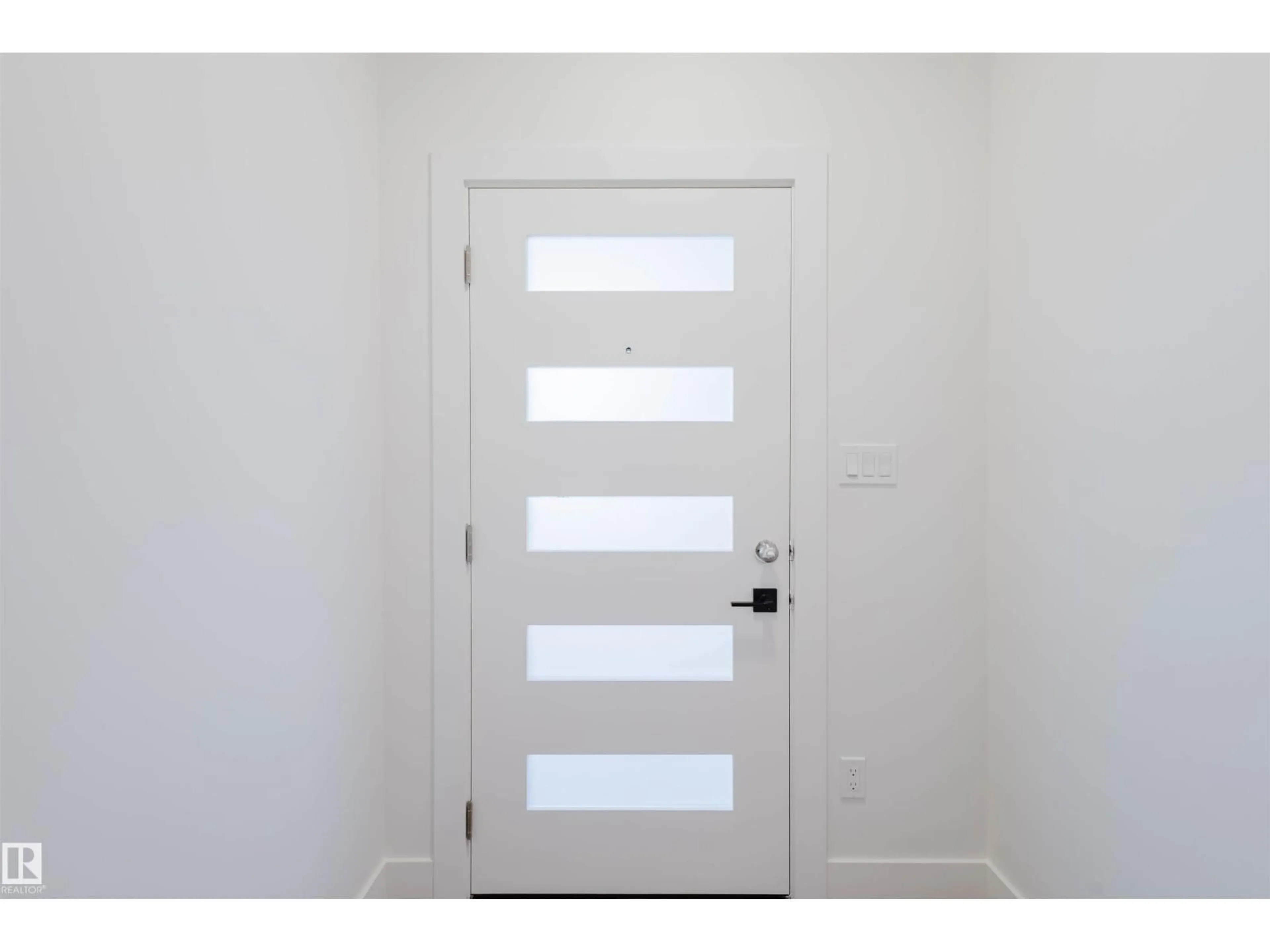 Indoor entryway for NW - 1570 SISKIN LI, Edmonton Alberta T5S0V1