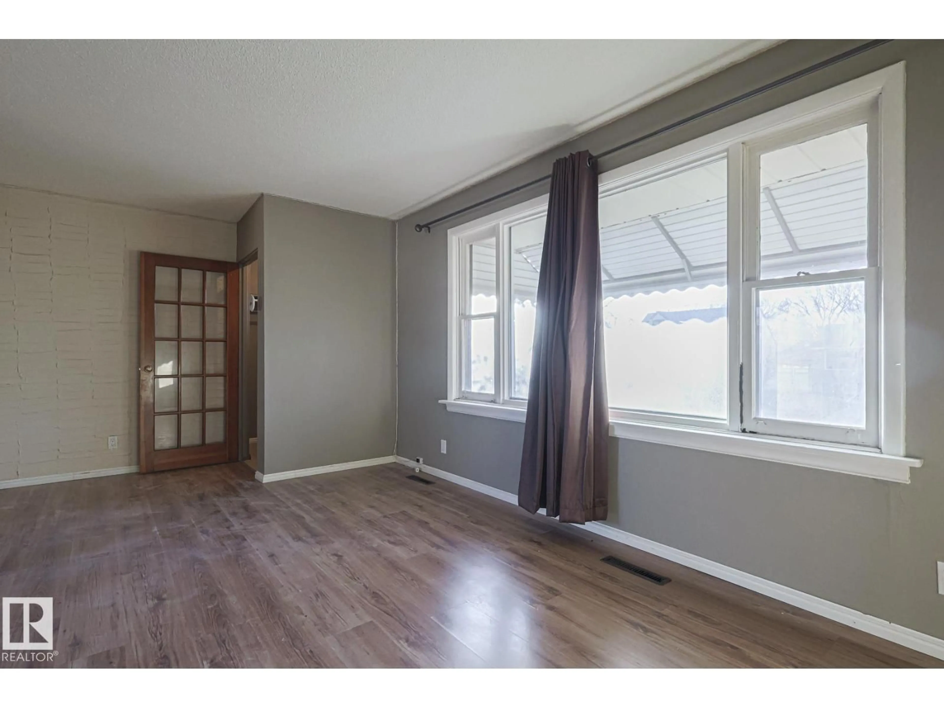 A pic of a room for 12029 50 ST, Edmonton Alberta T5W3C3