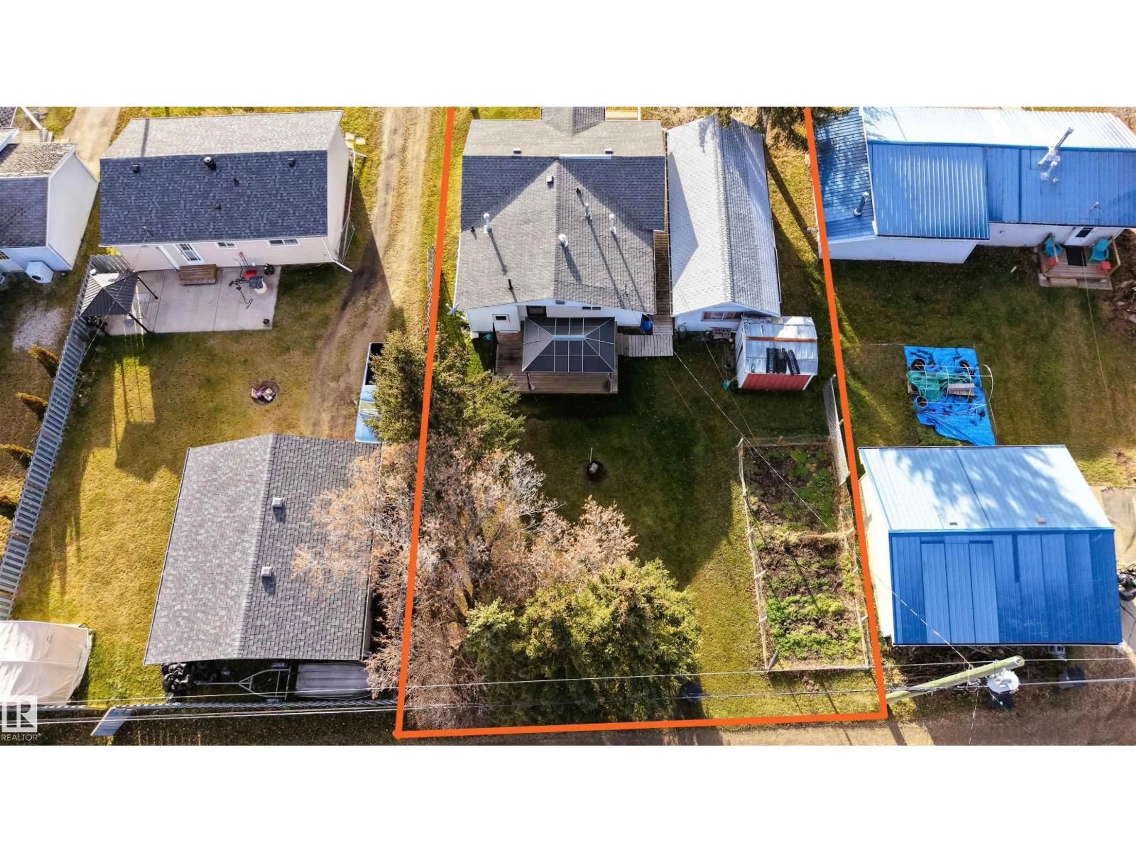 A pic from outside/outdoor area/front of a property/back of a property/a pic from drone, street for 4531 47 ST, Rural Lac Ste. Anne County Alberta T0E0A0