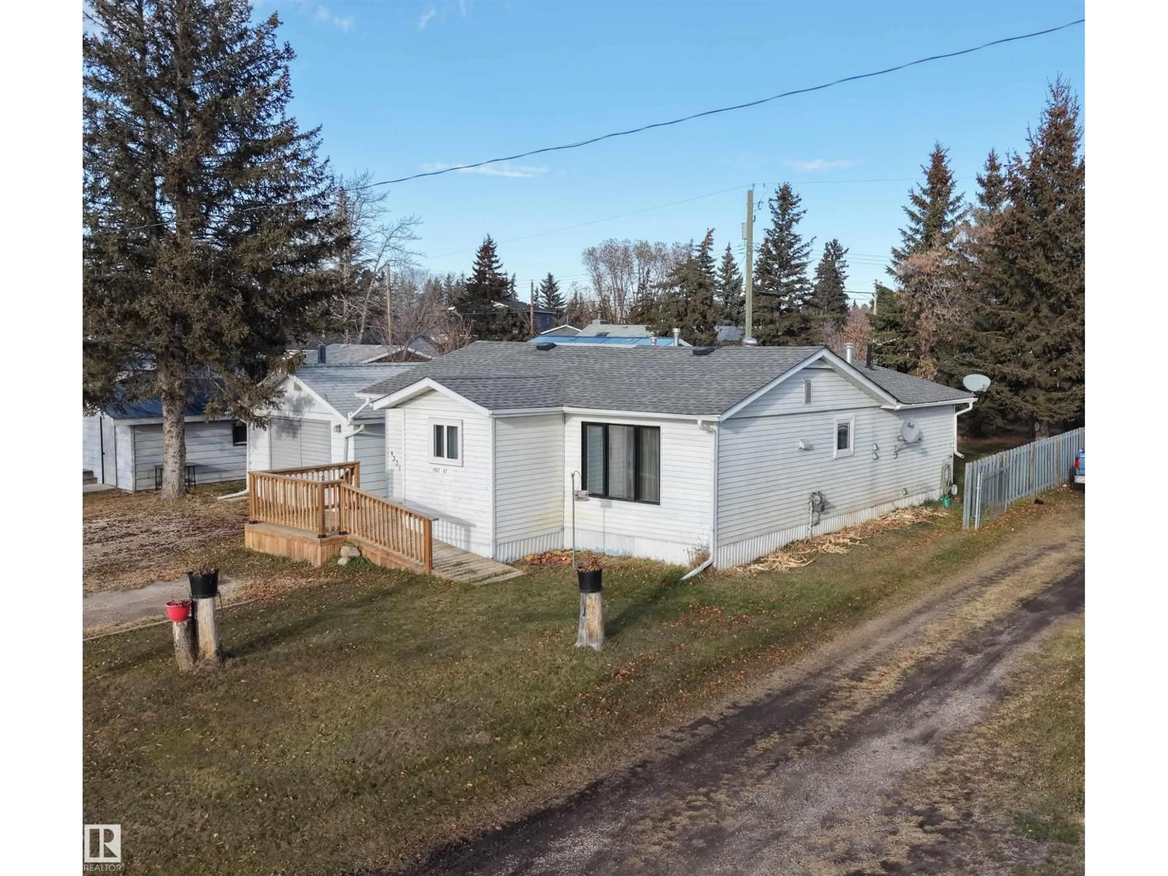 A pic from outside/outdoor area/front of a property/back of a property/a pic from drone, street for 4531 47 ST, Rural Lac Ste. Anne County Alberta T0E0A0