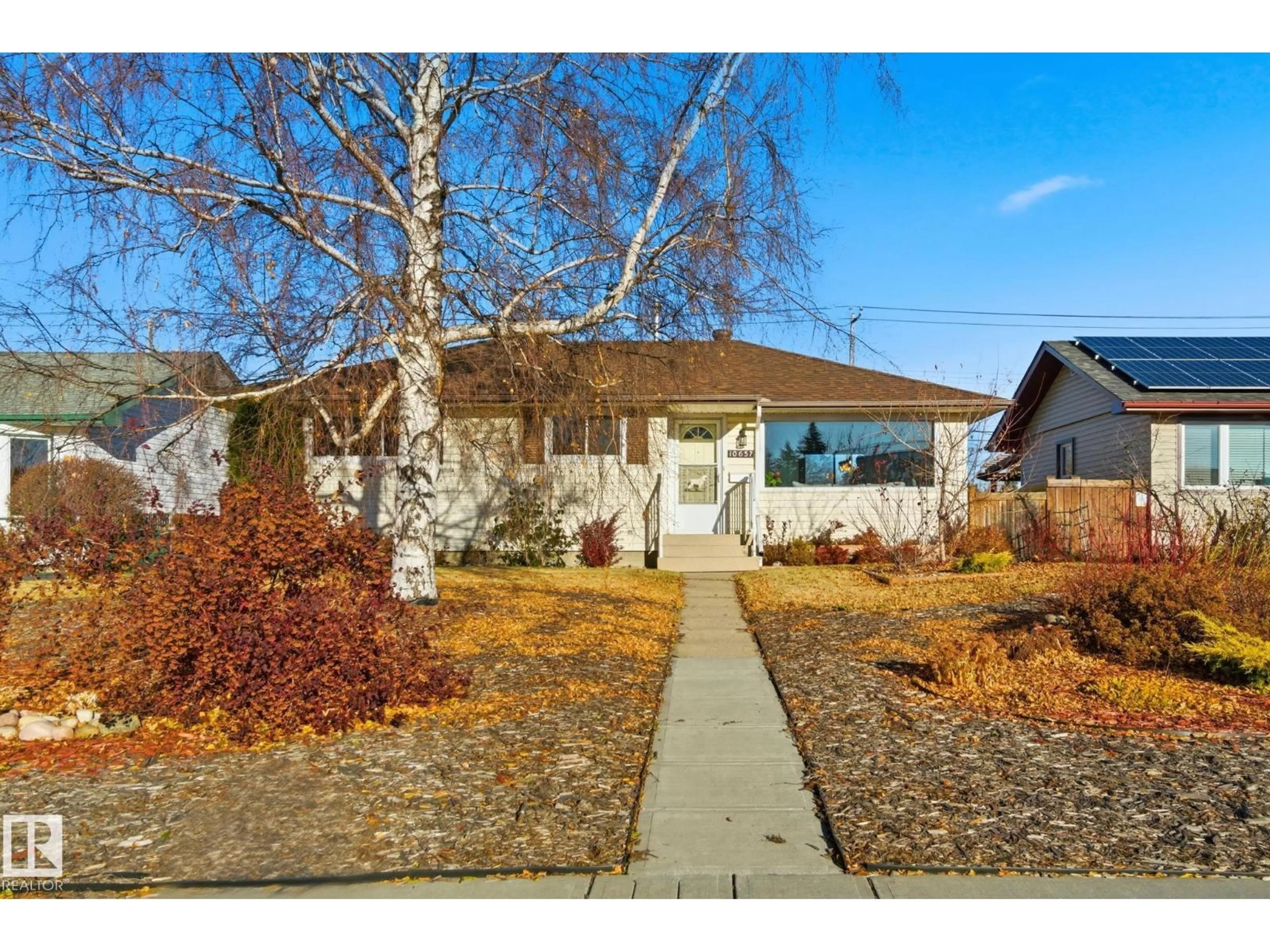 Unknown for 10657 ST GABRIEL SCHOOL RD, Edmonton Alberta T6A3S4