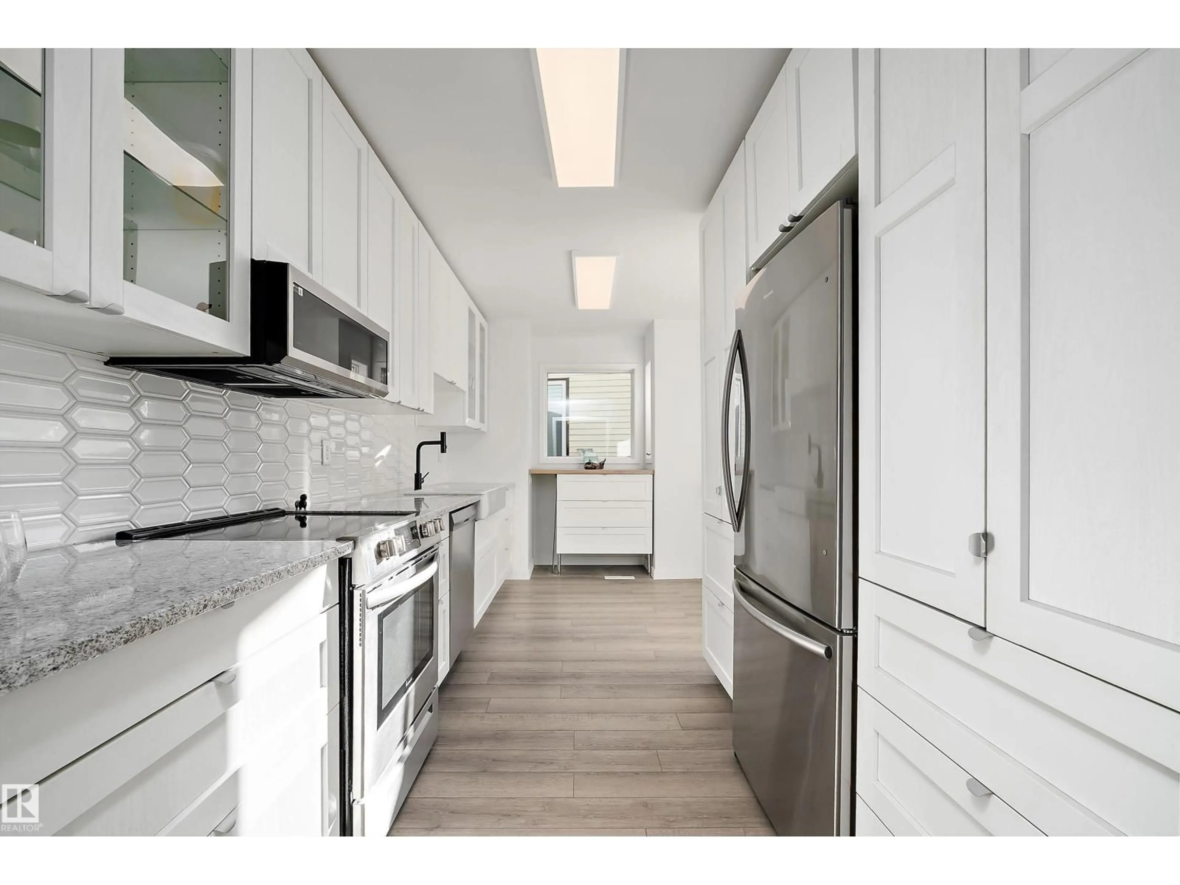 Unknown for 735 WELLS POINT LN, Sherwood Park Alberta T8H4H8