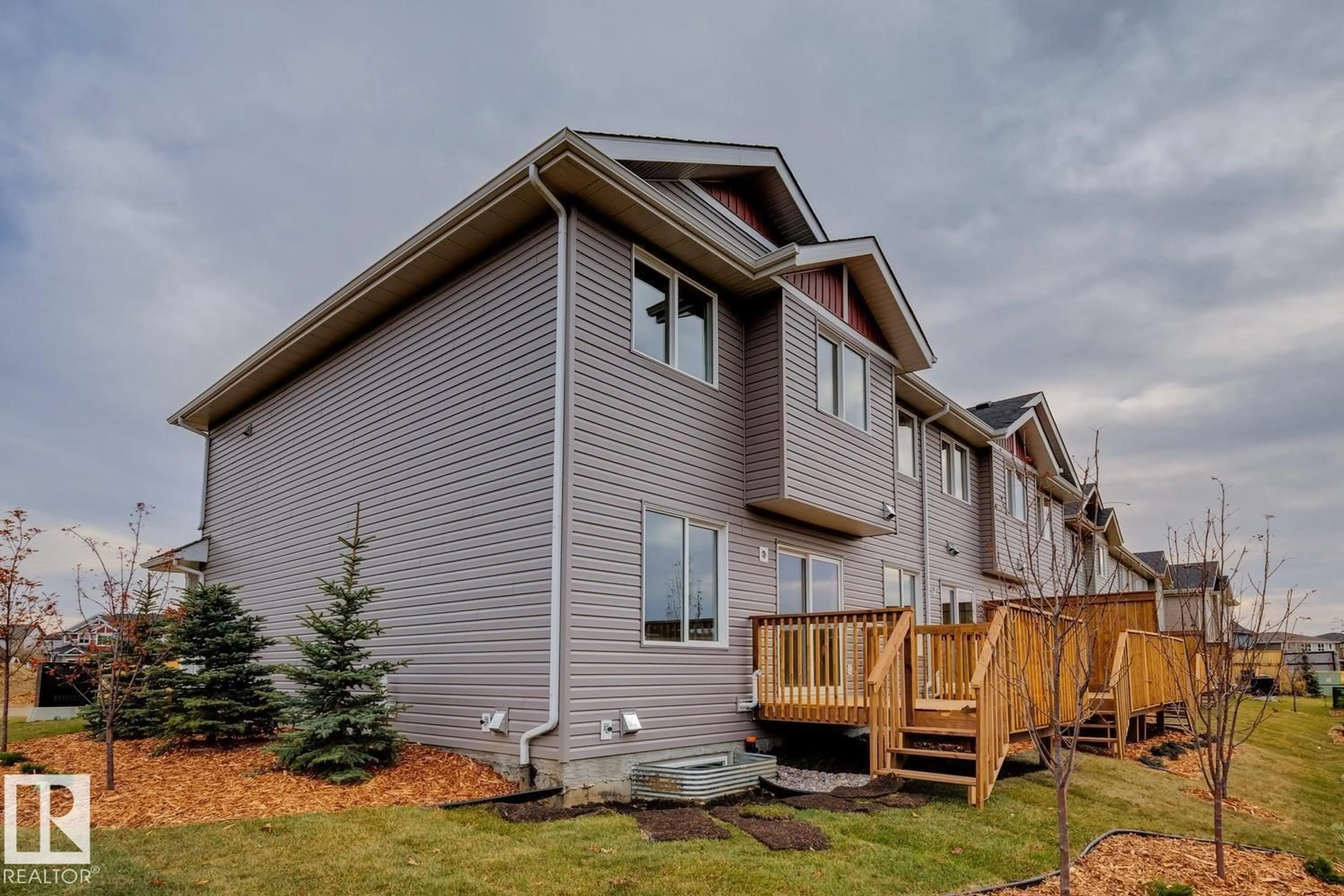 Home with vinyl exterior material, unknown for 51 13139 205 ST NW, Edmonton Alberta T5S0N1