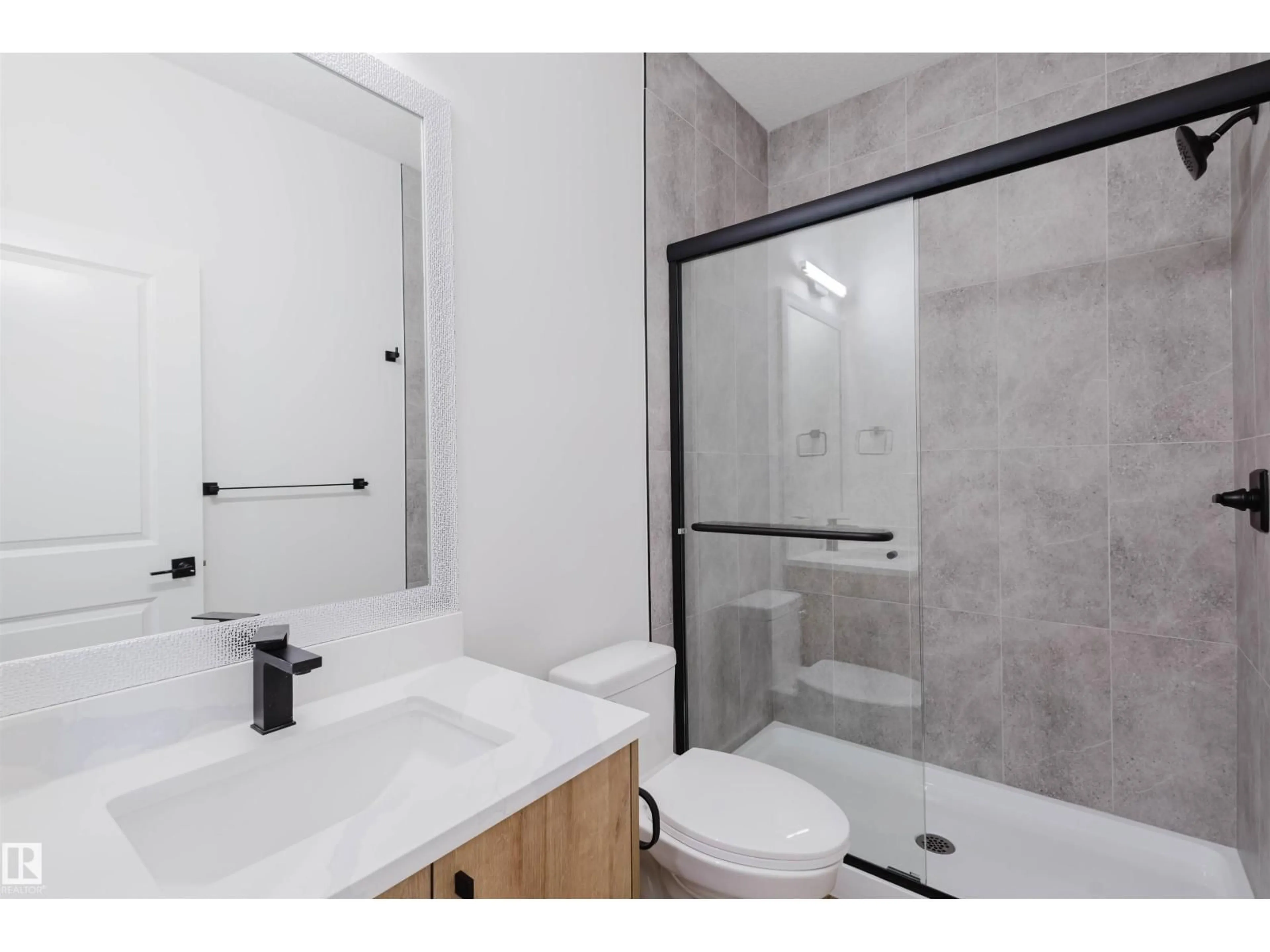 Standard bathroom, ceramic/tile floor for 339 MUNN WY, Leduc Alberta T9E0S9