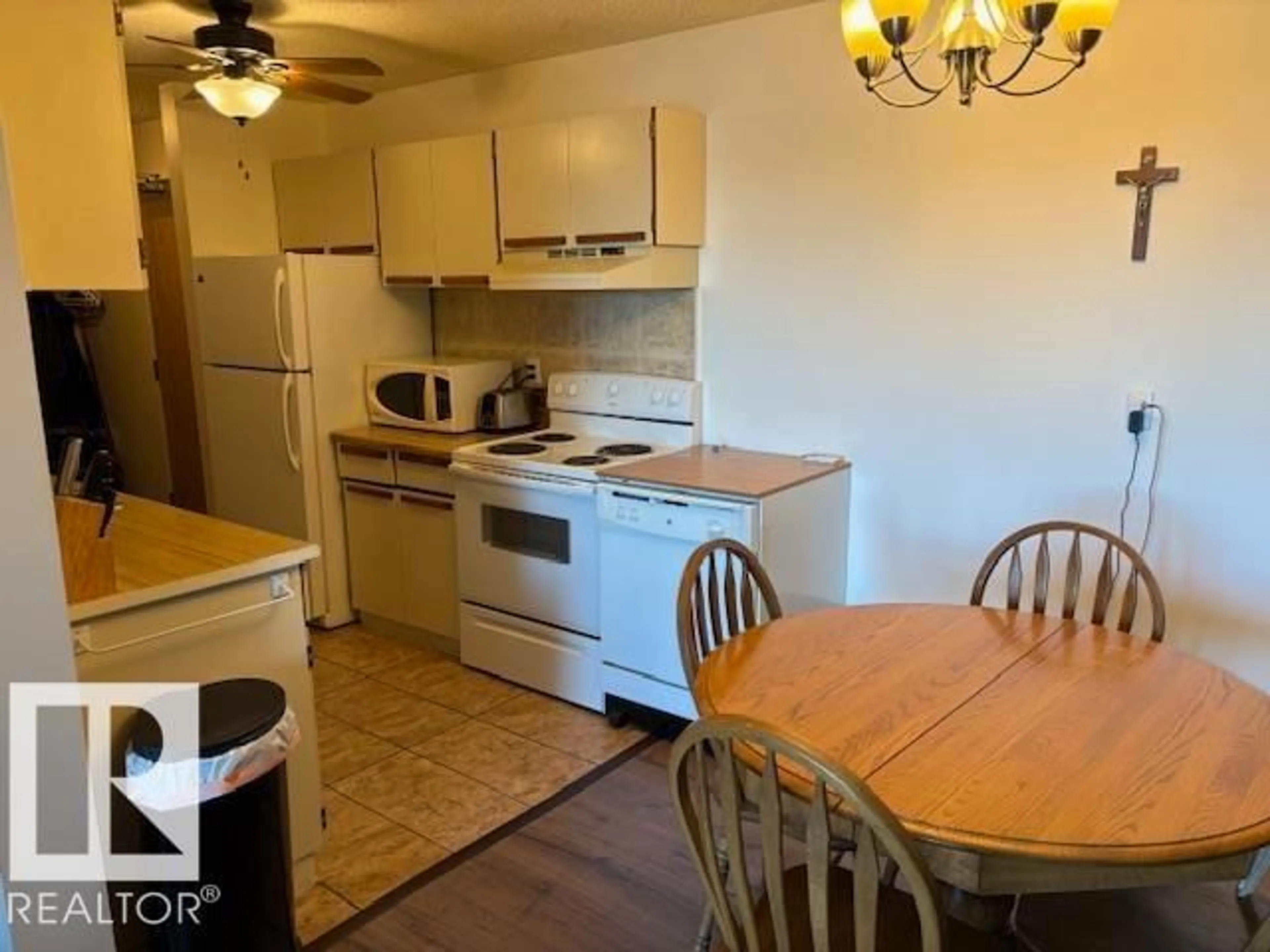 Standard kitchen, unknown for #302 - 104 10 ST, Cold Lake Alberta T9M1A6