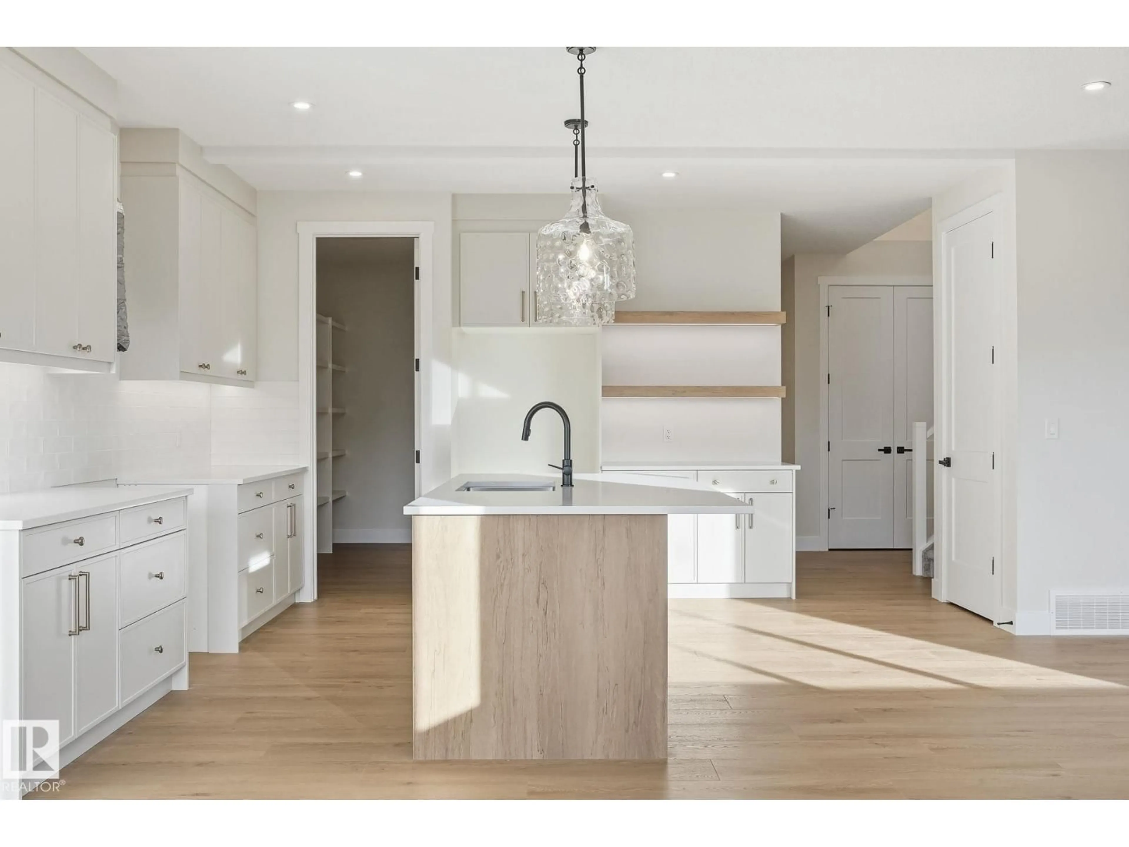 Open concept kitchen, unknown for 721 ASTORIA WY, Devon Alberta T9G0M7