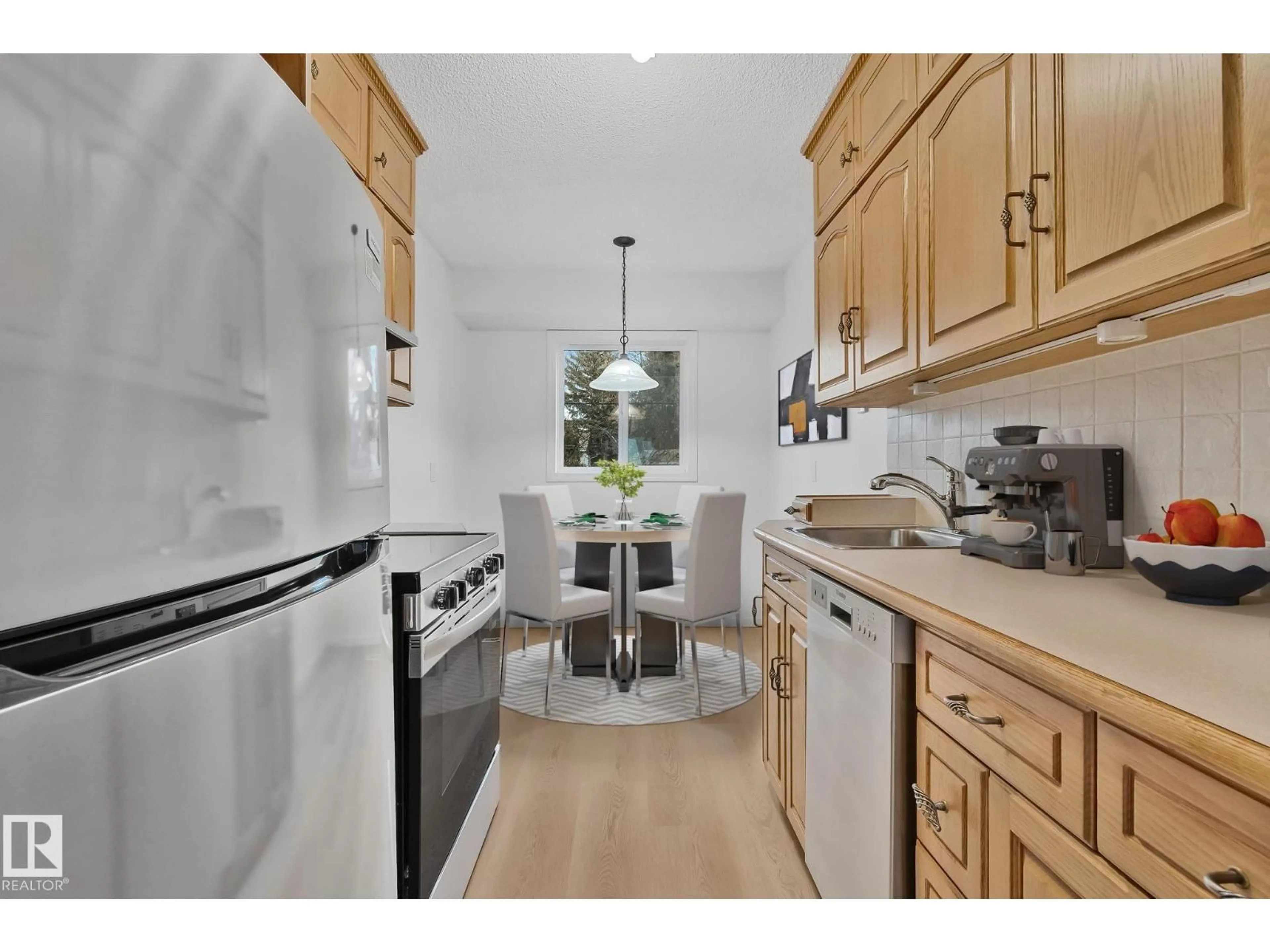 Standard kitchen, wood/laminate floor for NW - 3F MEADOWLARK VG, Edmonton Alberta T5R5X3