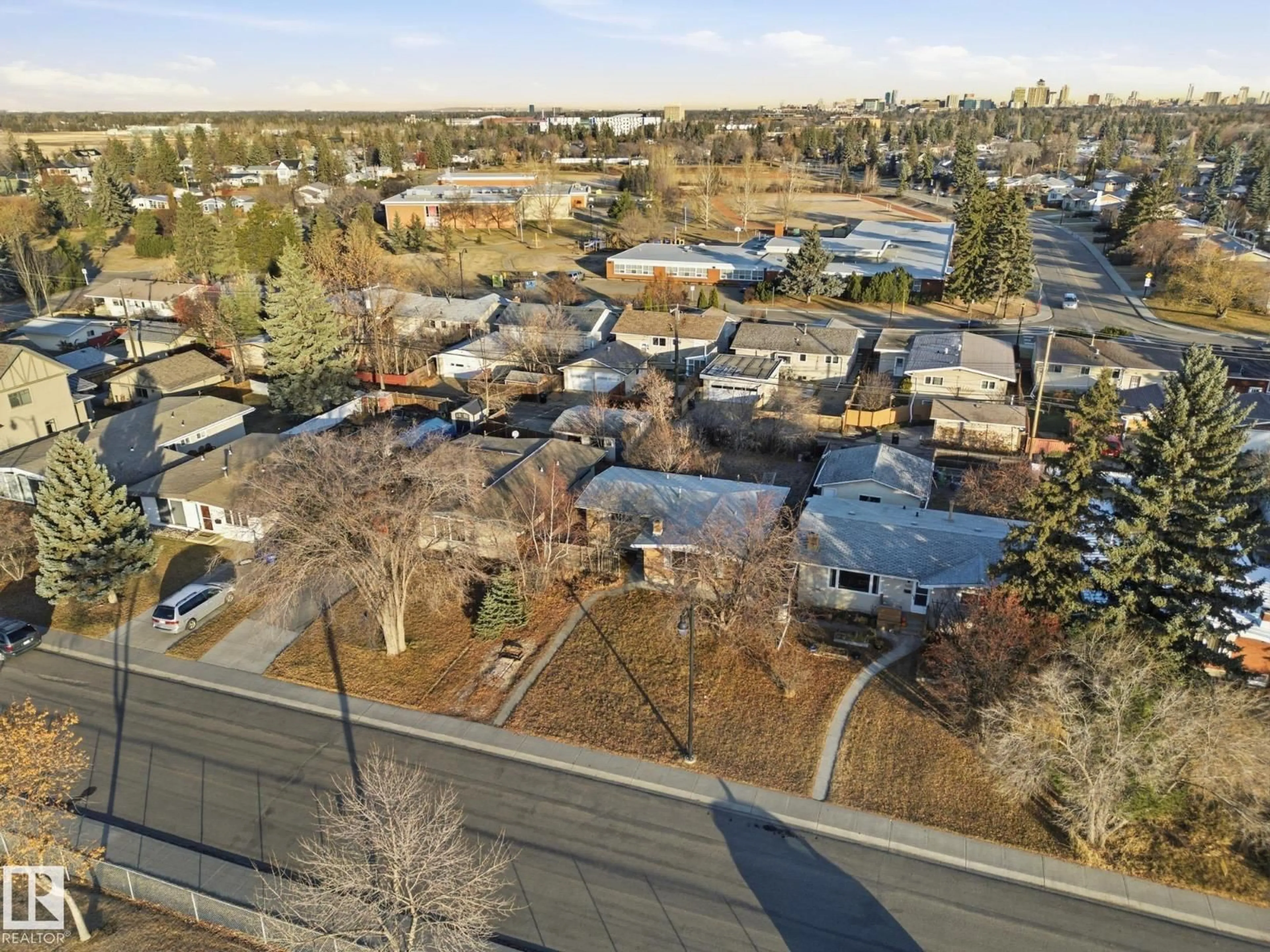 A pic from outside/outdoor area/front of a property/back of a property/a pic from drone, street for 11324 53 AV, Edmonton Alberta T6H0S5