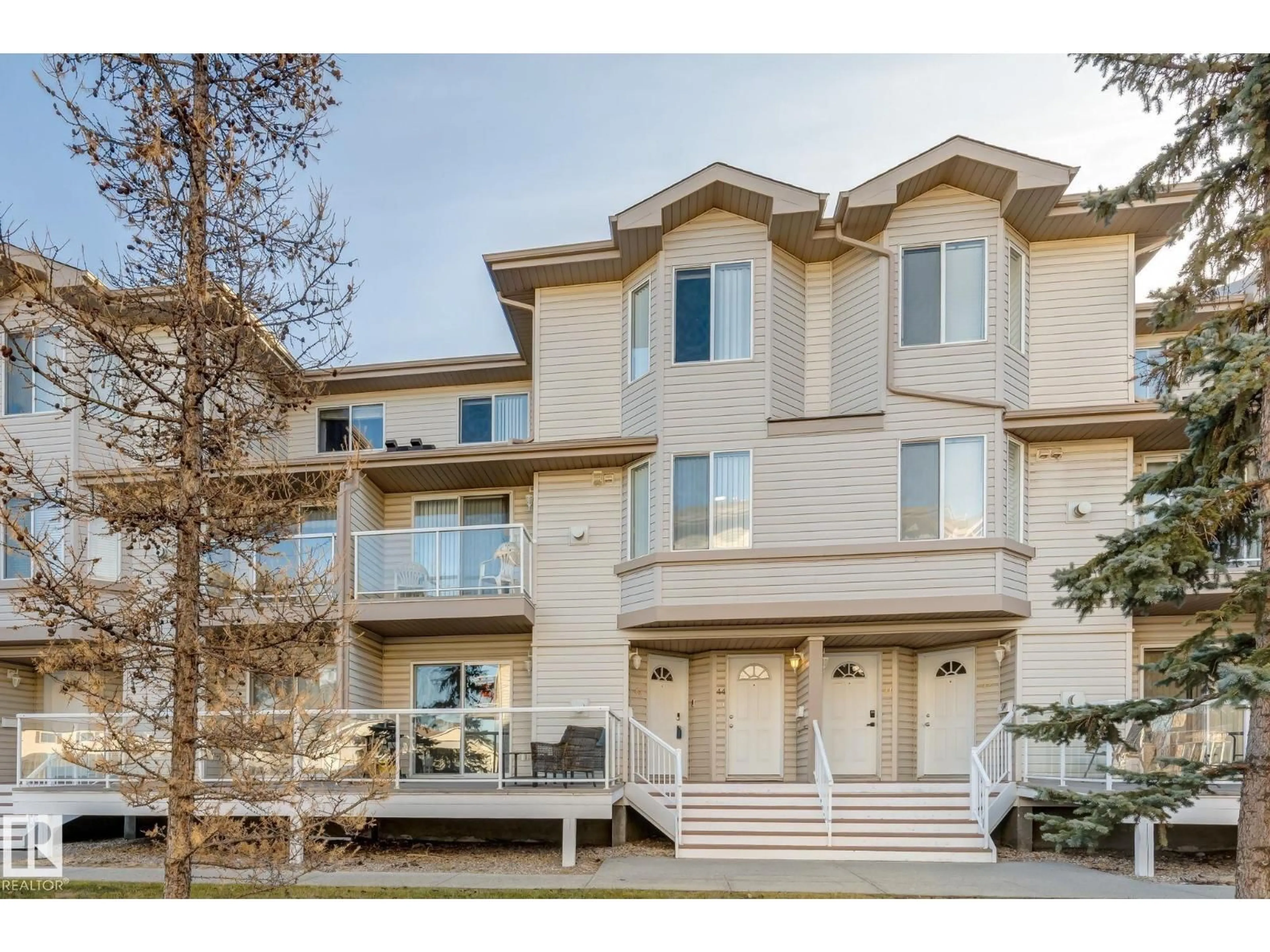 Home with vinyl exterior material, unknown for 43 - 2505 42 ST, Edmonton Alberta T6L7G8