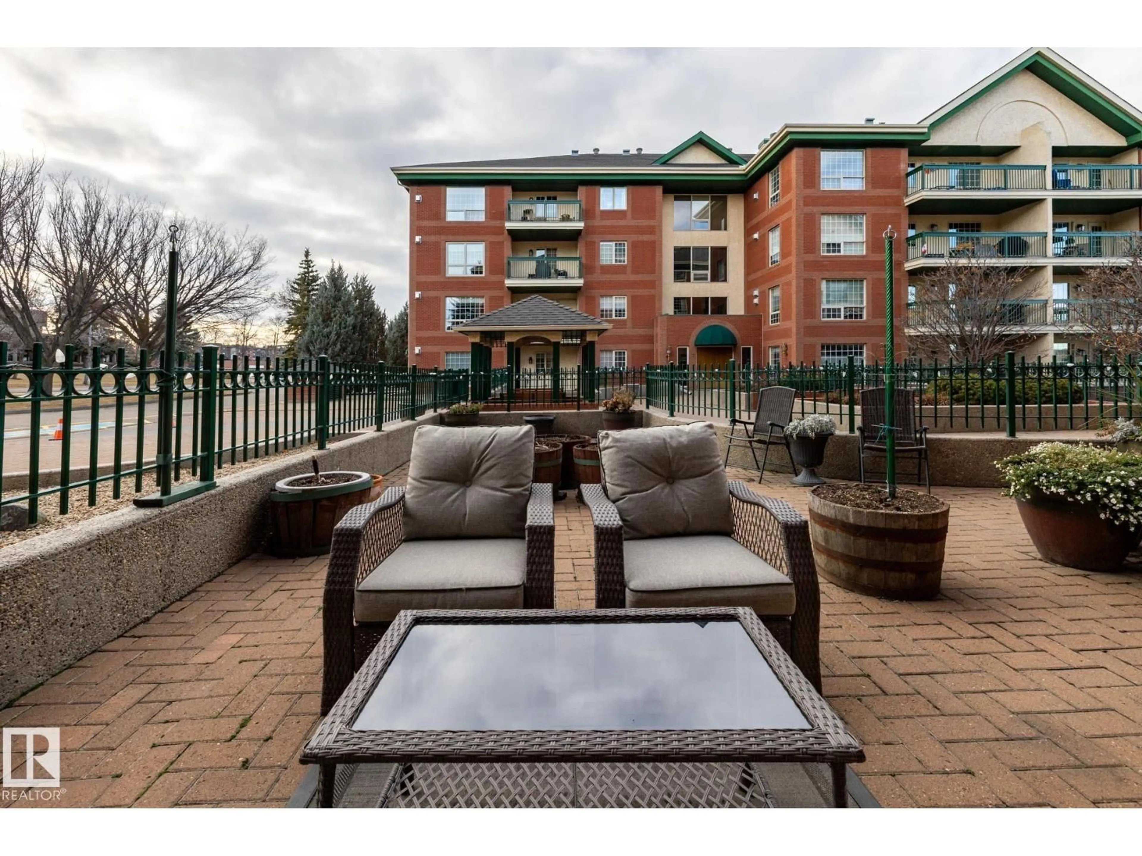 Patio, unknown for 37 - 102 SIR WINSTON CHURCHILL AV, St. Albert Alberta T8N0G3