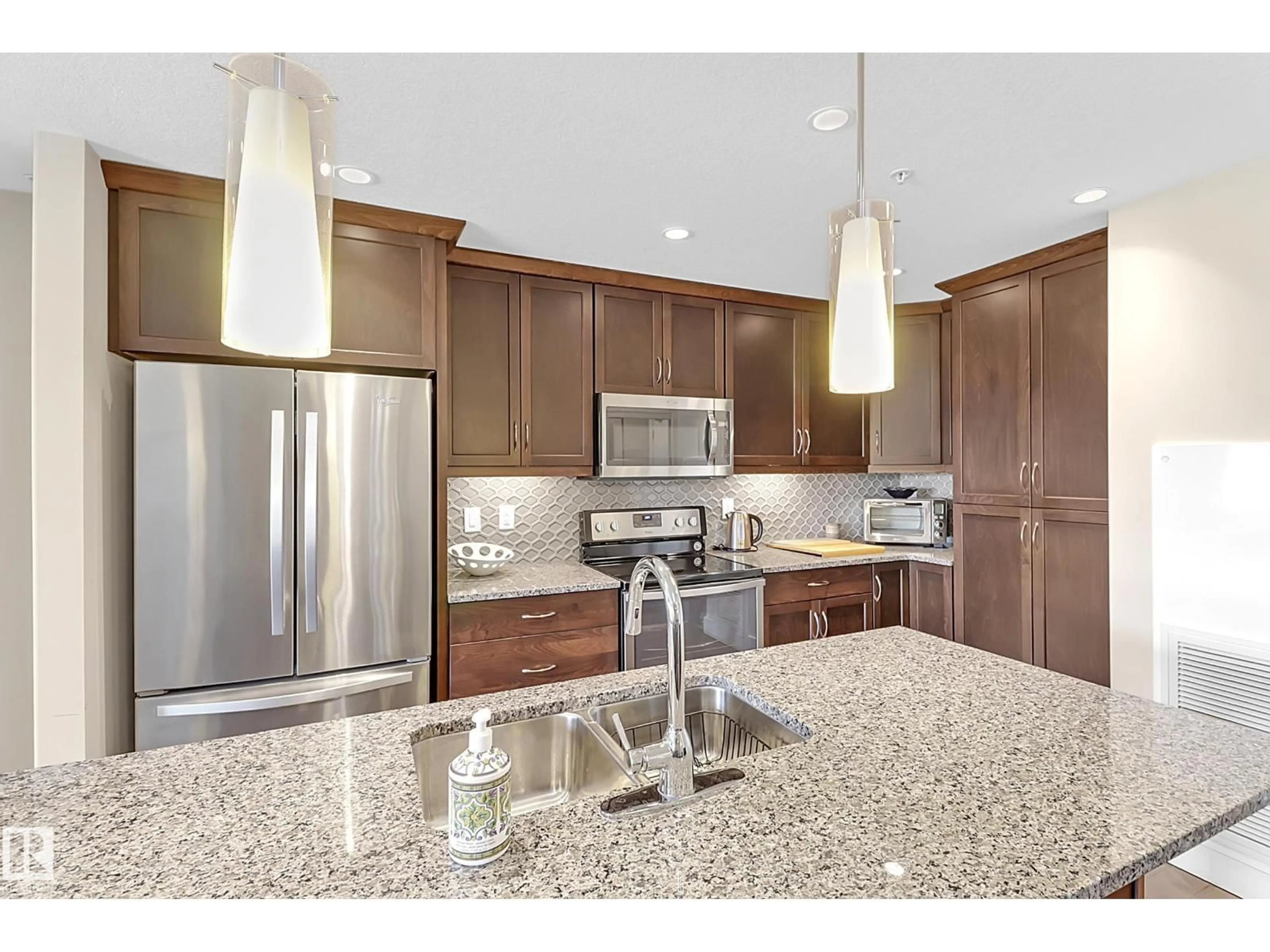 Open concept kitchen, ceramic/tile floor for 11074 - 226 ELLERSLIE RD, Edmonton Alberta T6W2C2
