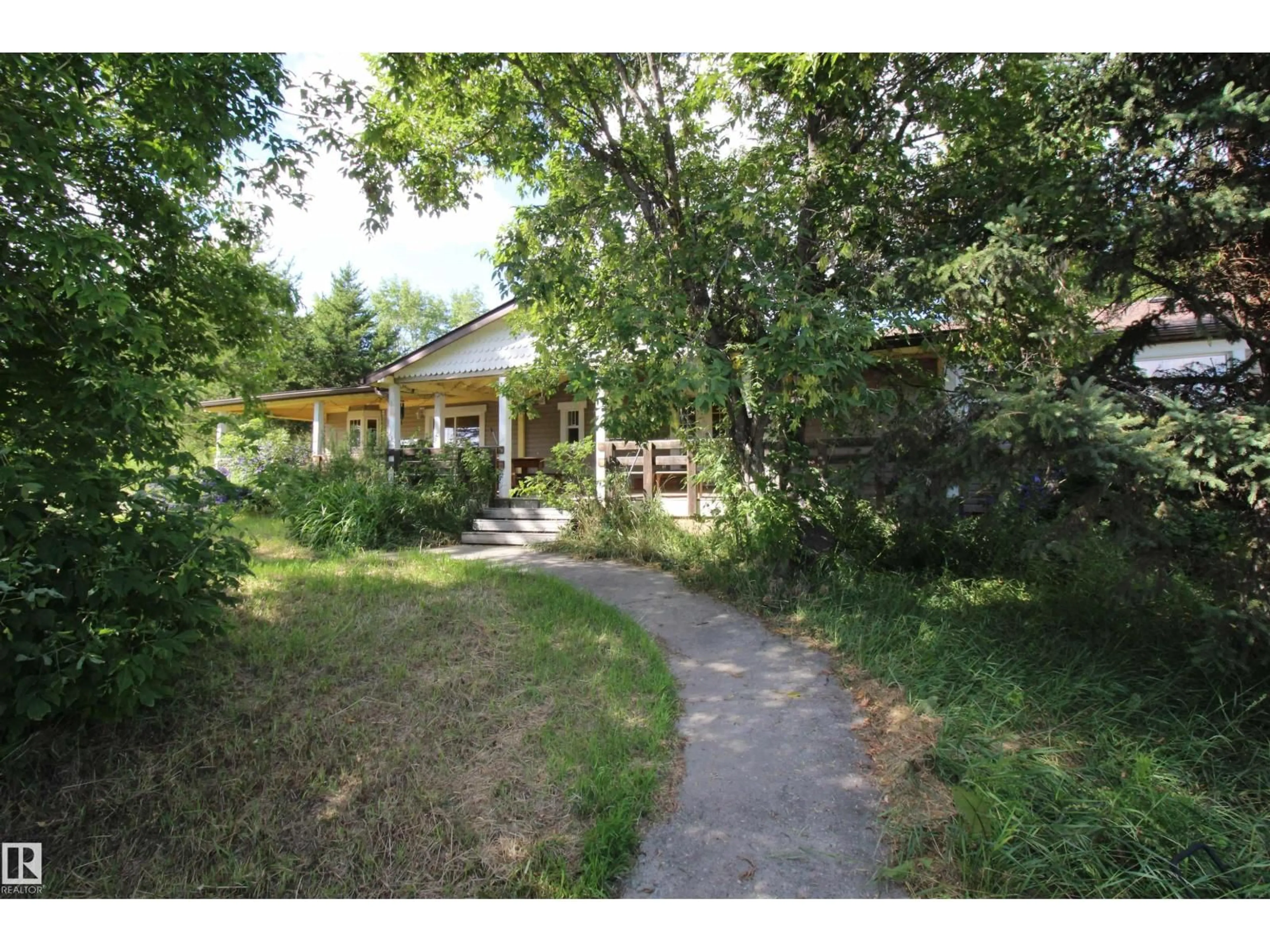 Patio, street for 6305 TWP ROAD 552, Rural Lac Ste. Anne County Alberta T0E2A0