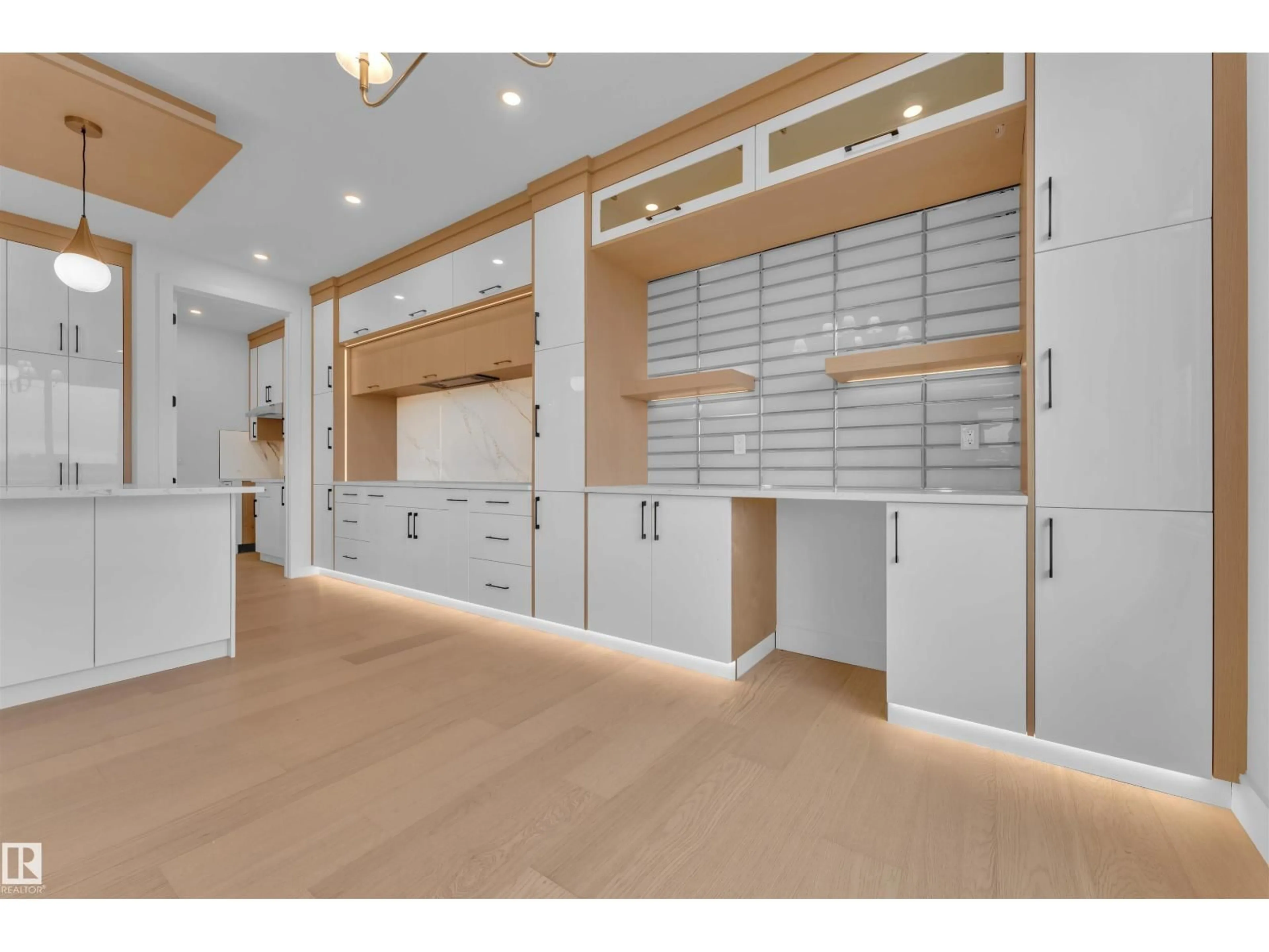 Storage room or clothes room or walk-in closet for 116 ELDRIDGE PT, St. Albert Alberta T8N5X4