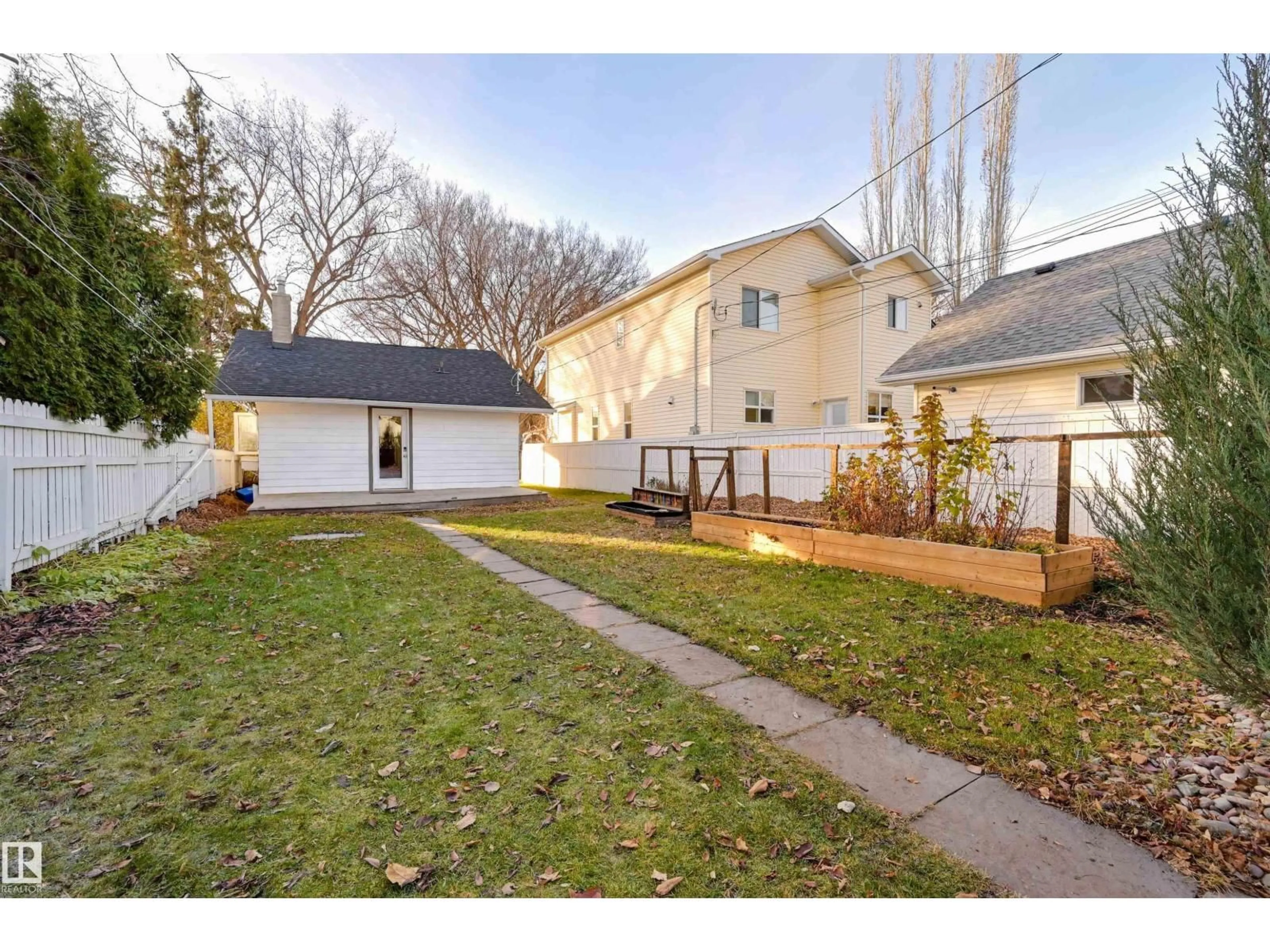 Unknown for NW - 11227 69 ST, Edmonton Alberta T5B1R6