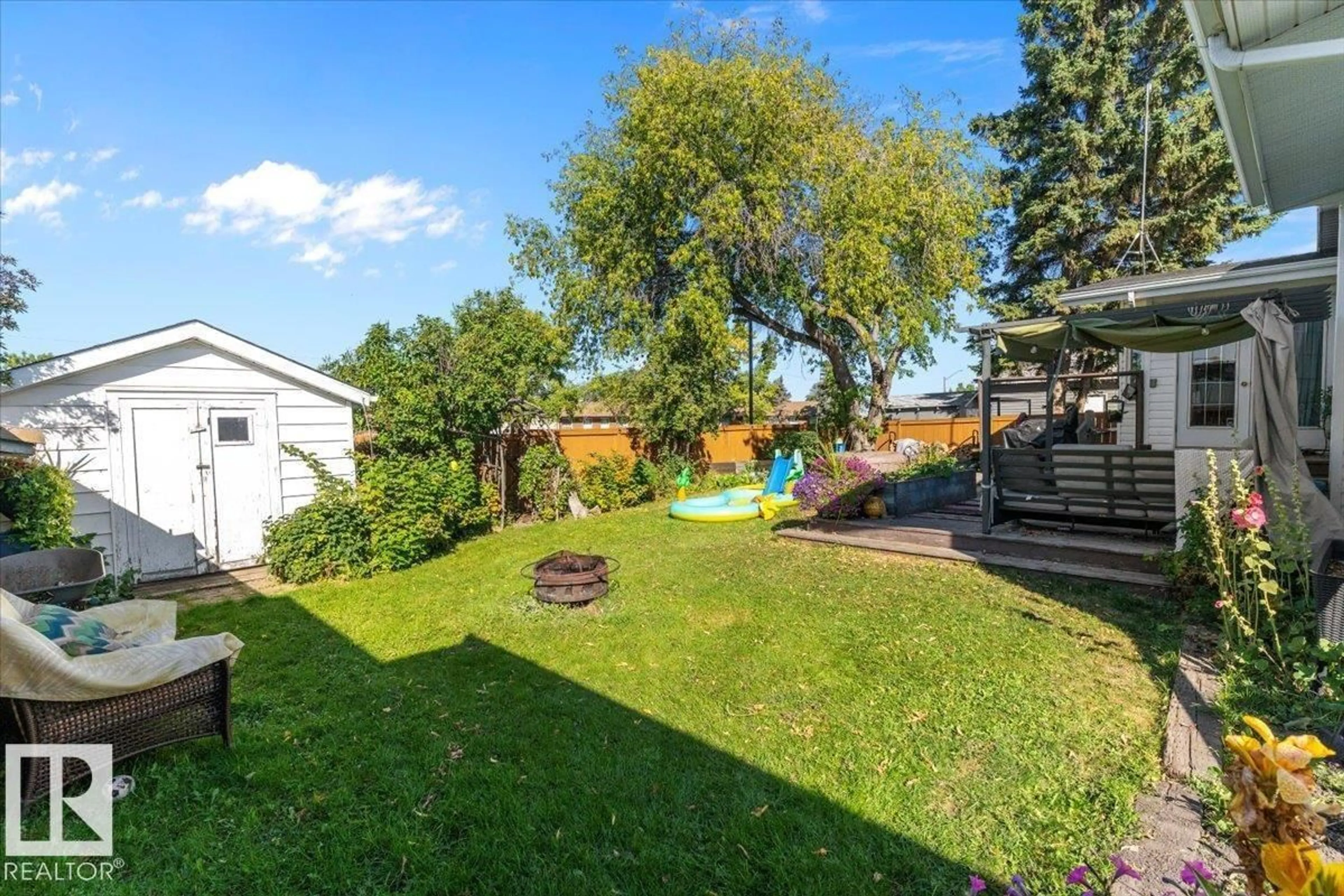Patio, unknown for 8 BEAVERHILL DR, Tofield Alberta T0B4J0
