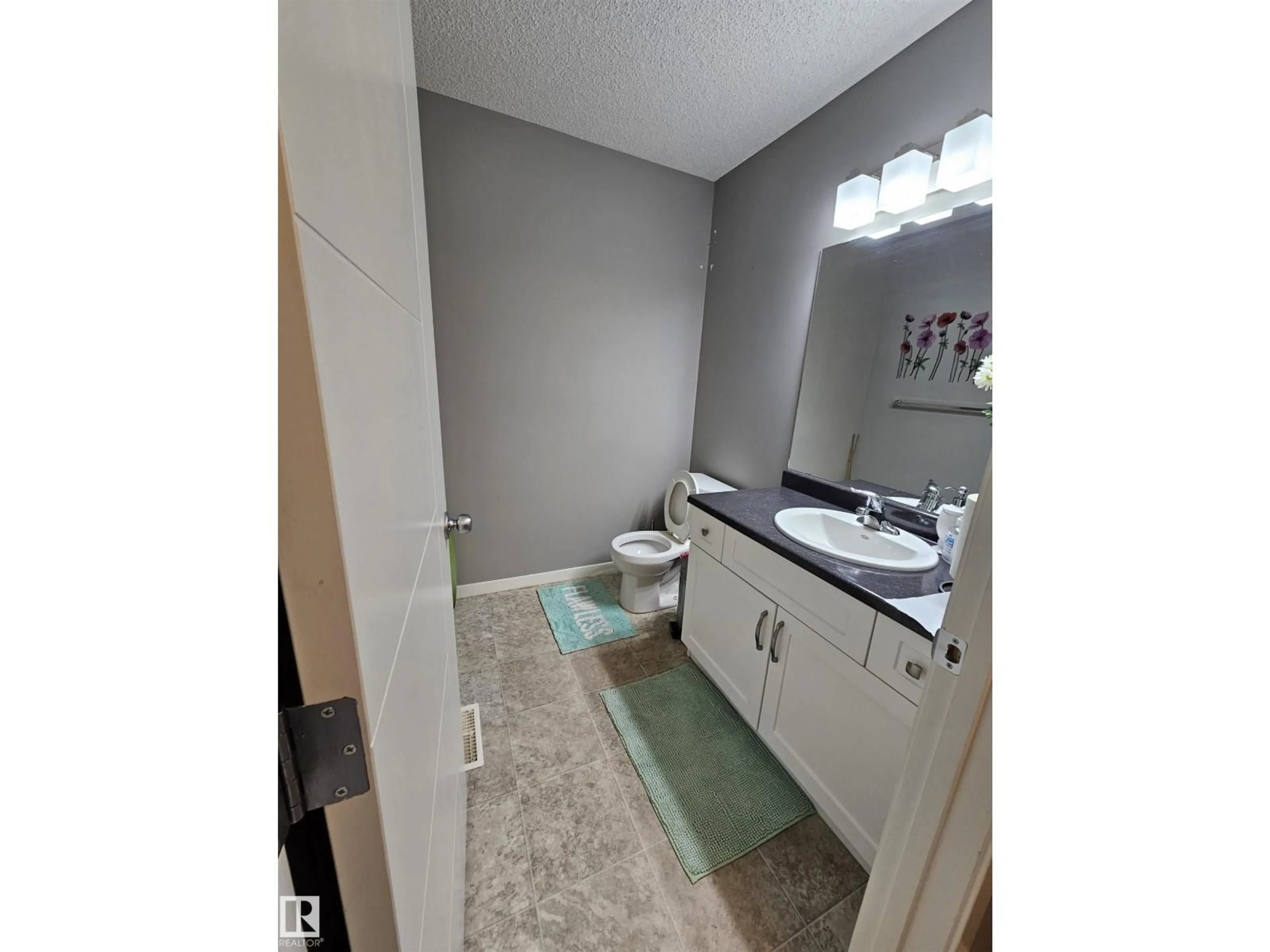 A pic of a room for 86 CANYON RD, Fort Saskatchewan Alberta T8L0W2