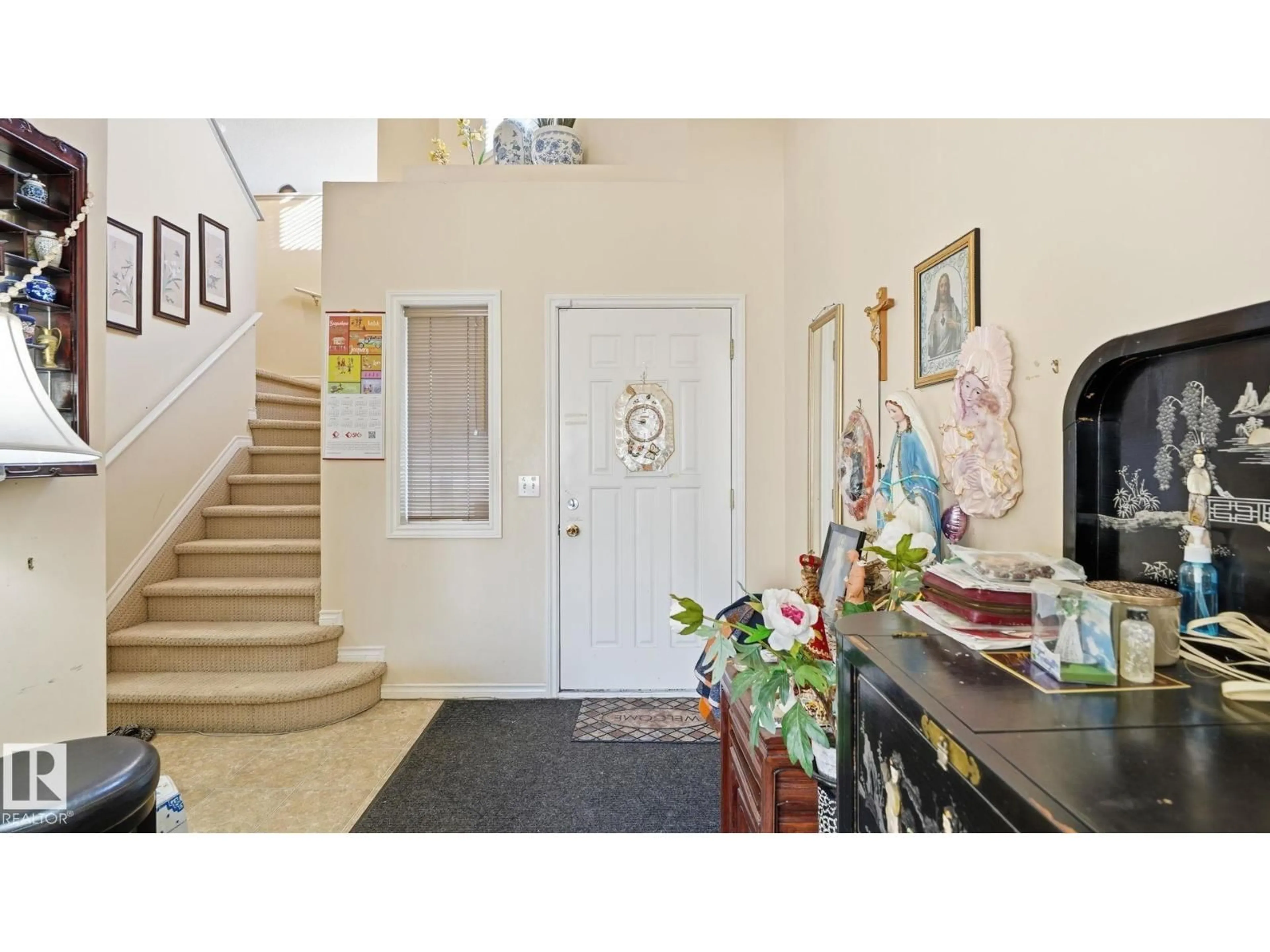 Indoor foyer for NW - 4712 201 ST, Edmonton Alberta T6M2X7