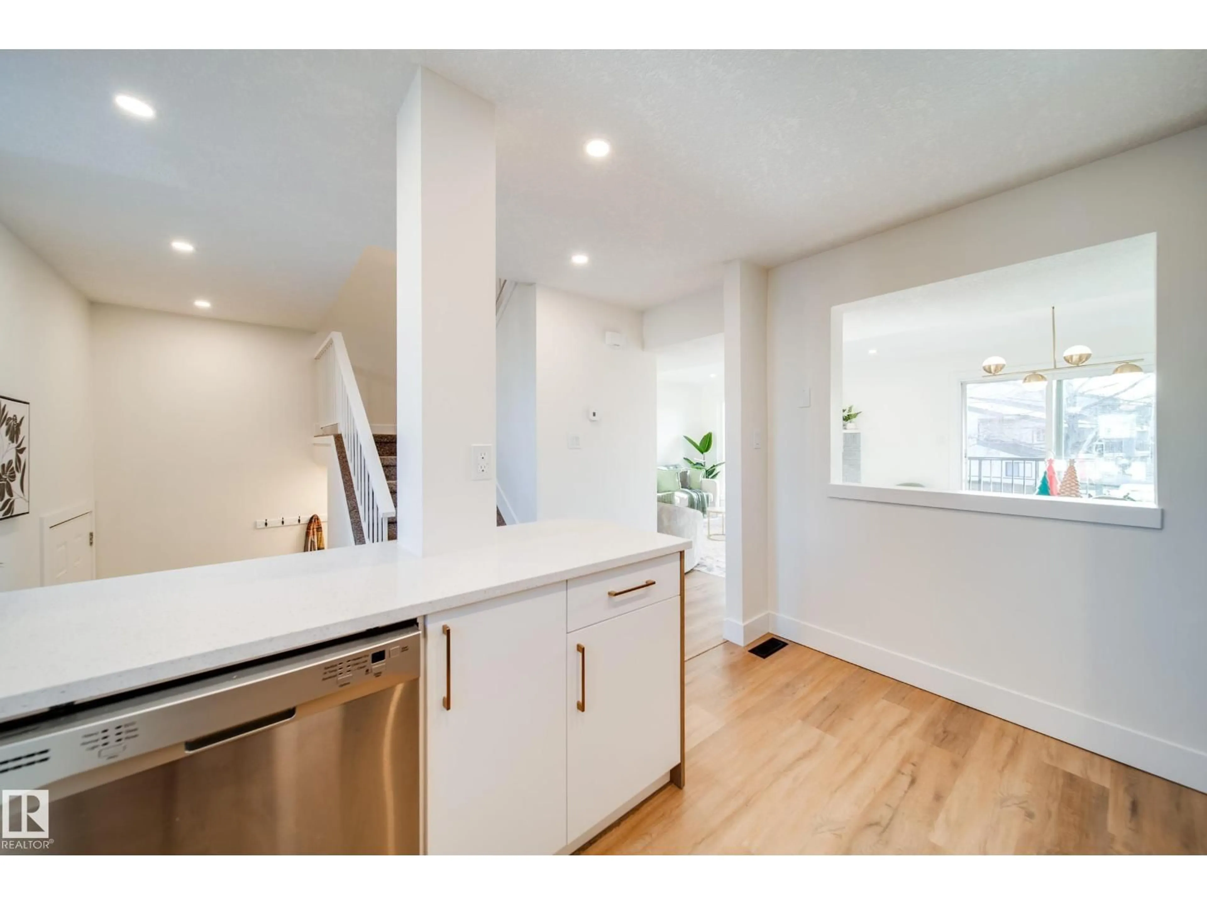 Open concept kitchen, unknown for 5394 38A AV, Edmonton Alberta T6L2H4