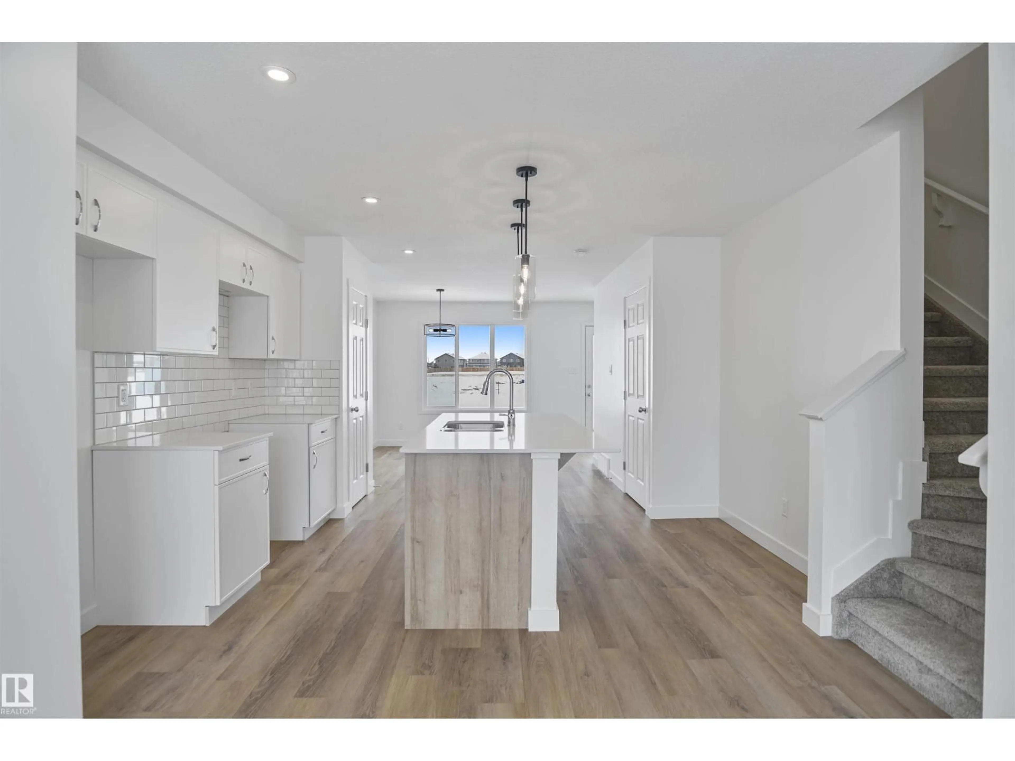 Open concept kitchen, unknown for 29 FICUS WY, Fort Saskatchewan Alberta T8L4M1