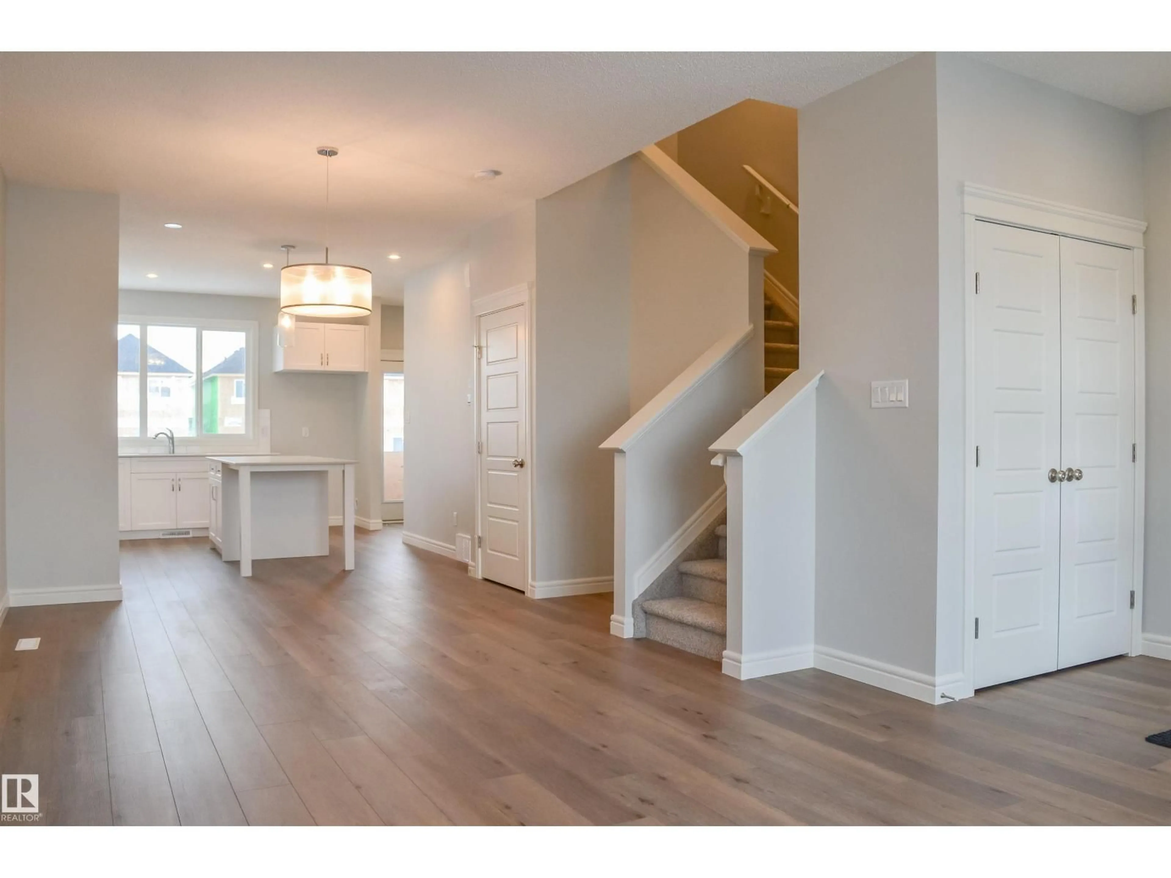 Unknown for 18832 28 AV, Edmonton Alberta T6M3C4