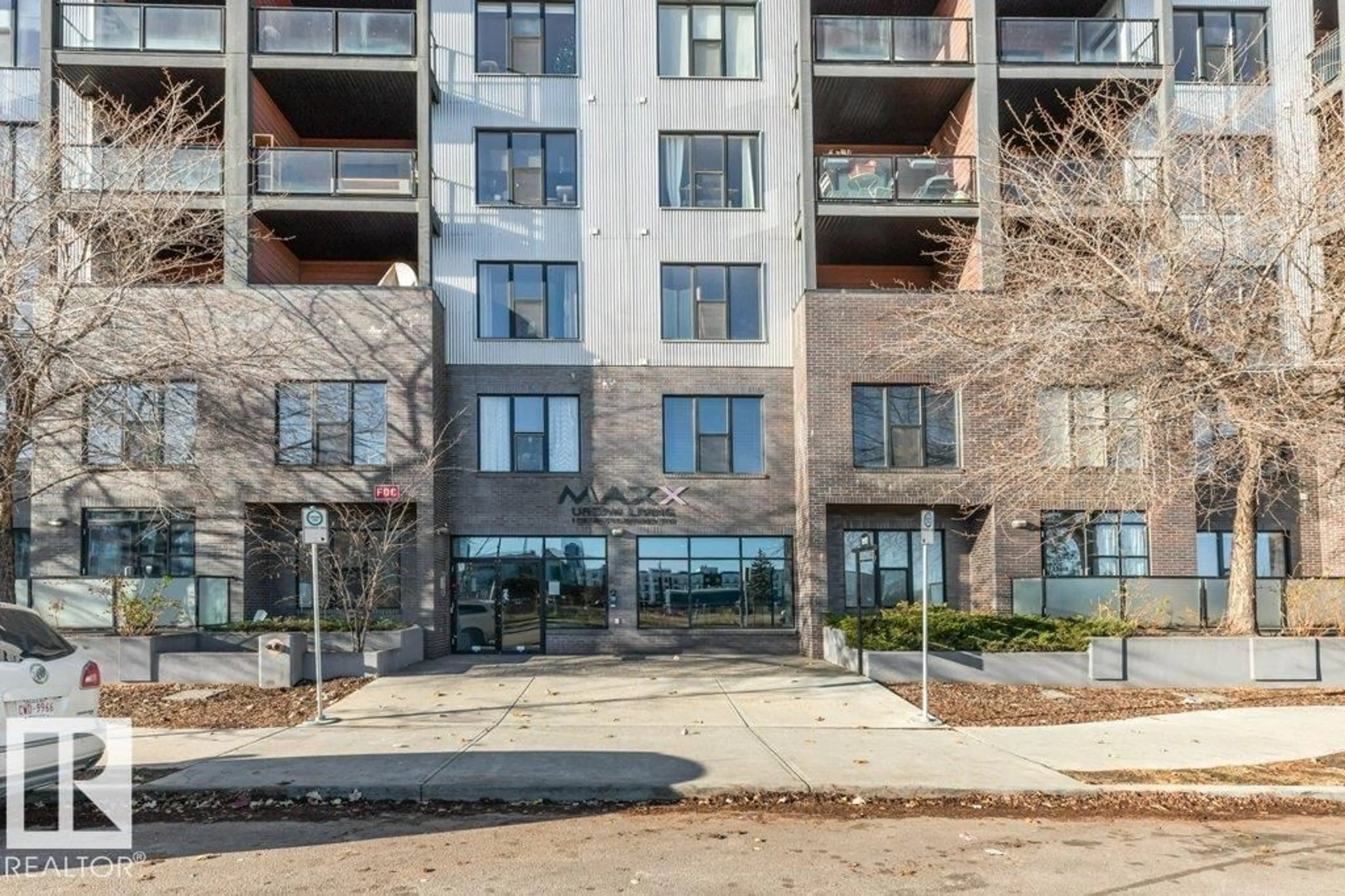 Patio, unknown for #114 - 10518 113 ST, Edmonton Alberta T5H3H5