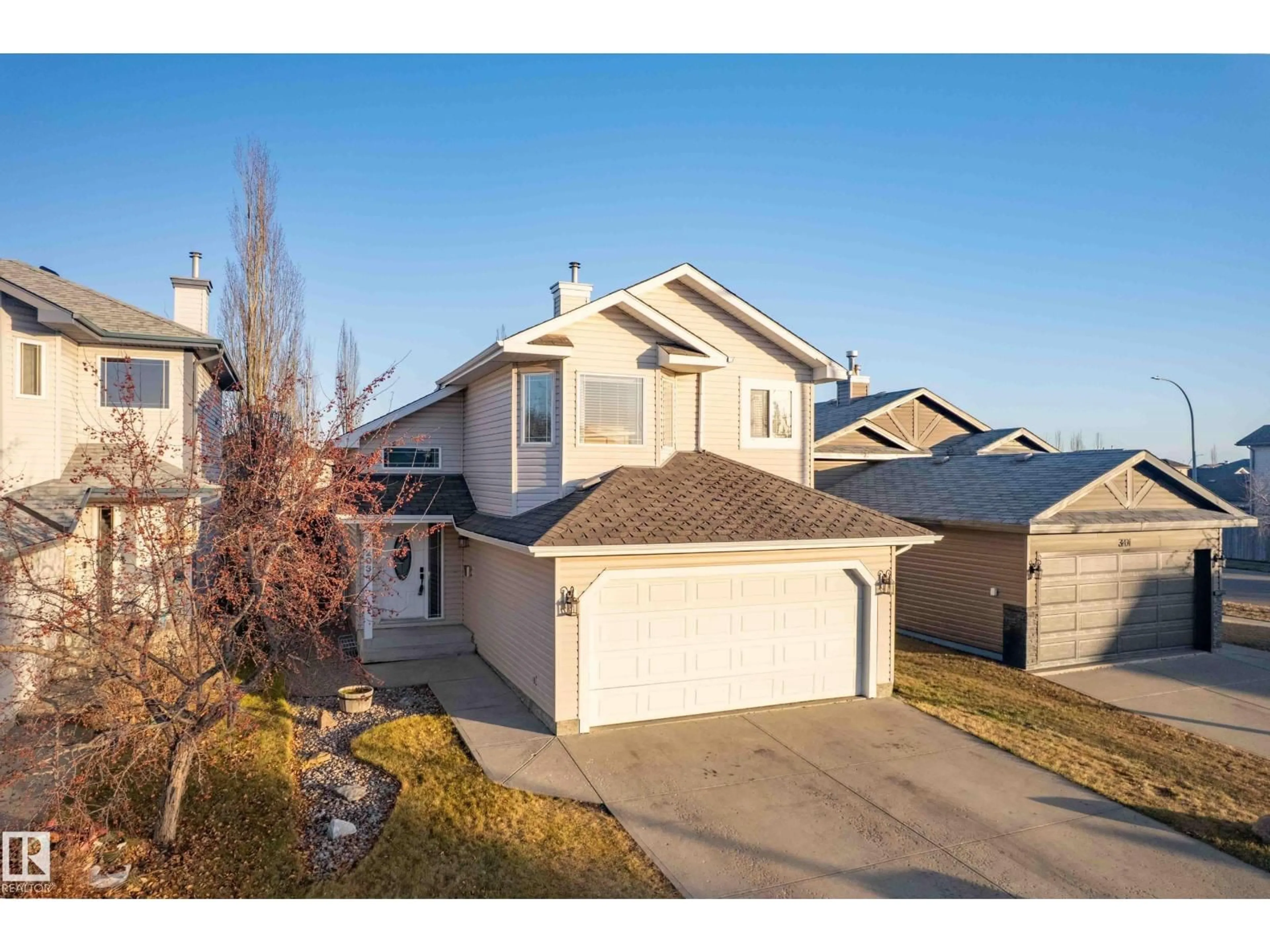 A pic from outside/outdoor area/front of a property/back of a property/a pic from drone, street for 3203 49 ST, Beaumont Alberta T4X1R6