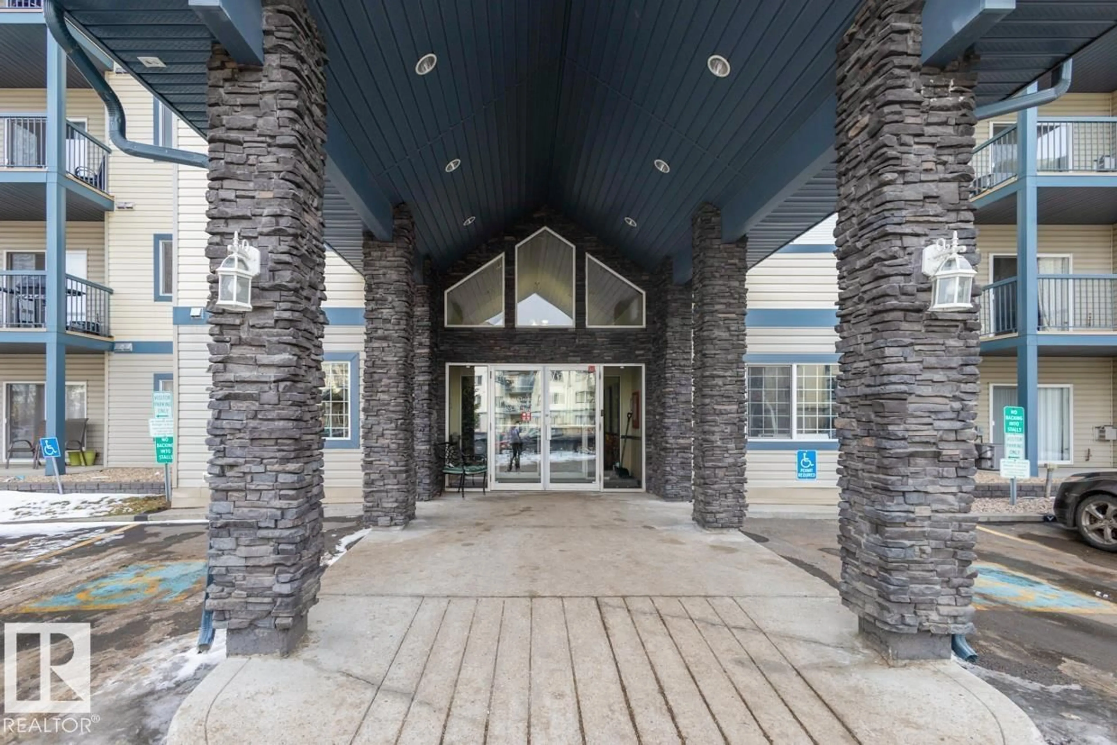 Indoor foyer for #305 - 16303 95 ST, Edmonton Alberta T5Z3V1