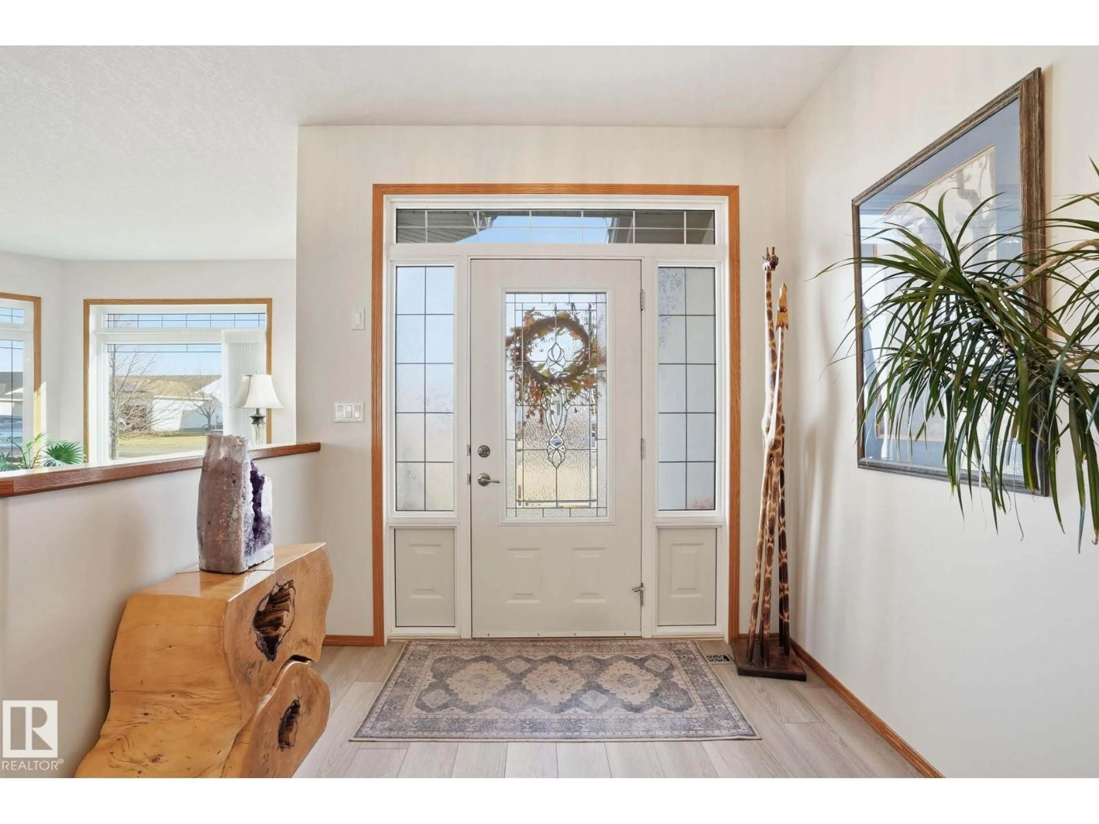 Indoor entryway for 5002 58 ST, Daysland Alberta T0B1A0