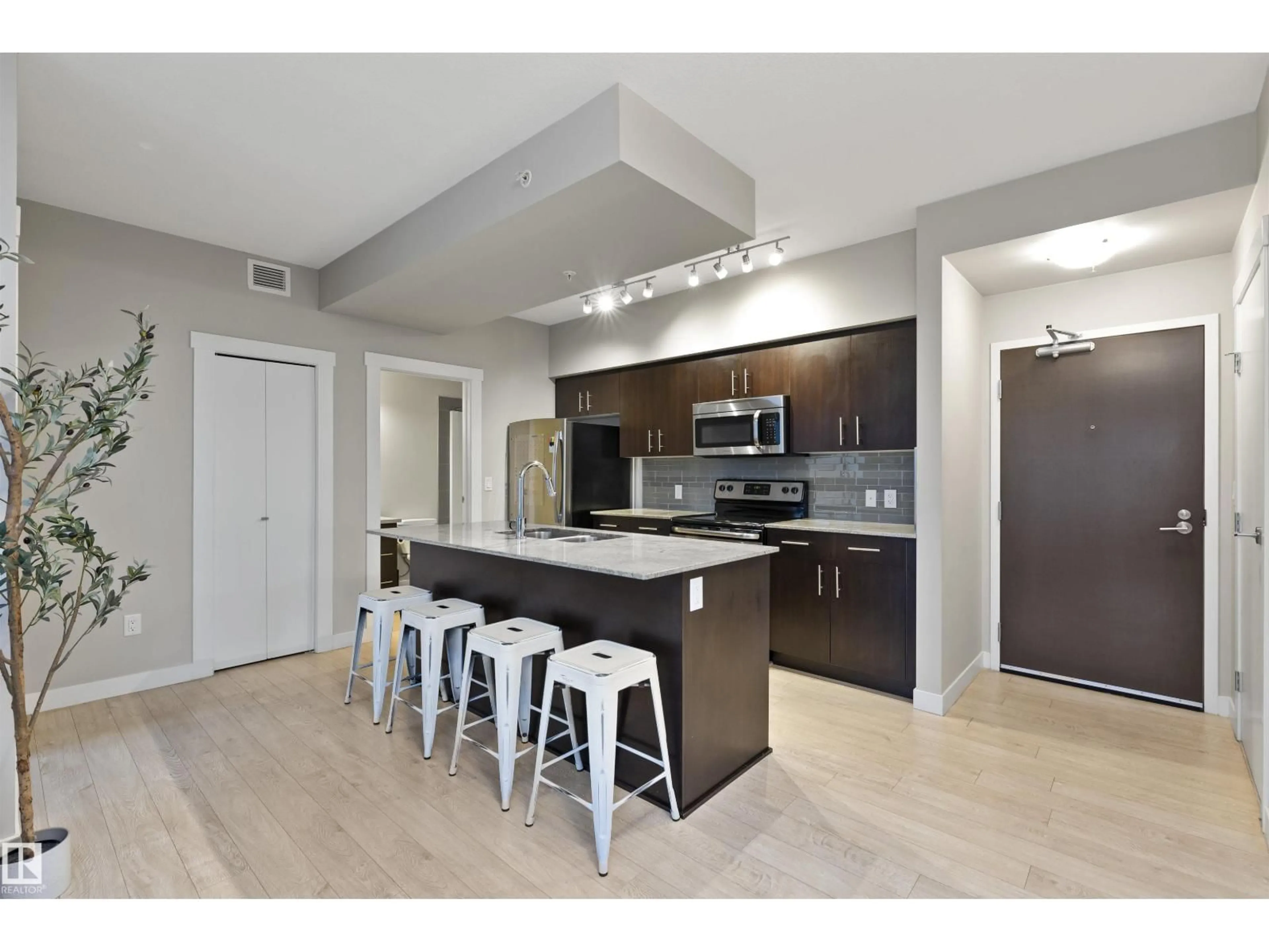Open concept kitchen, unknown for 905 - 10226 104 ST NW, Edmonton Alberta T5J1B8