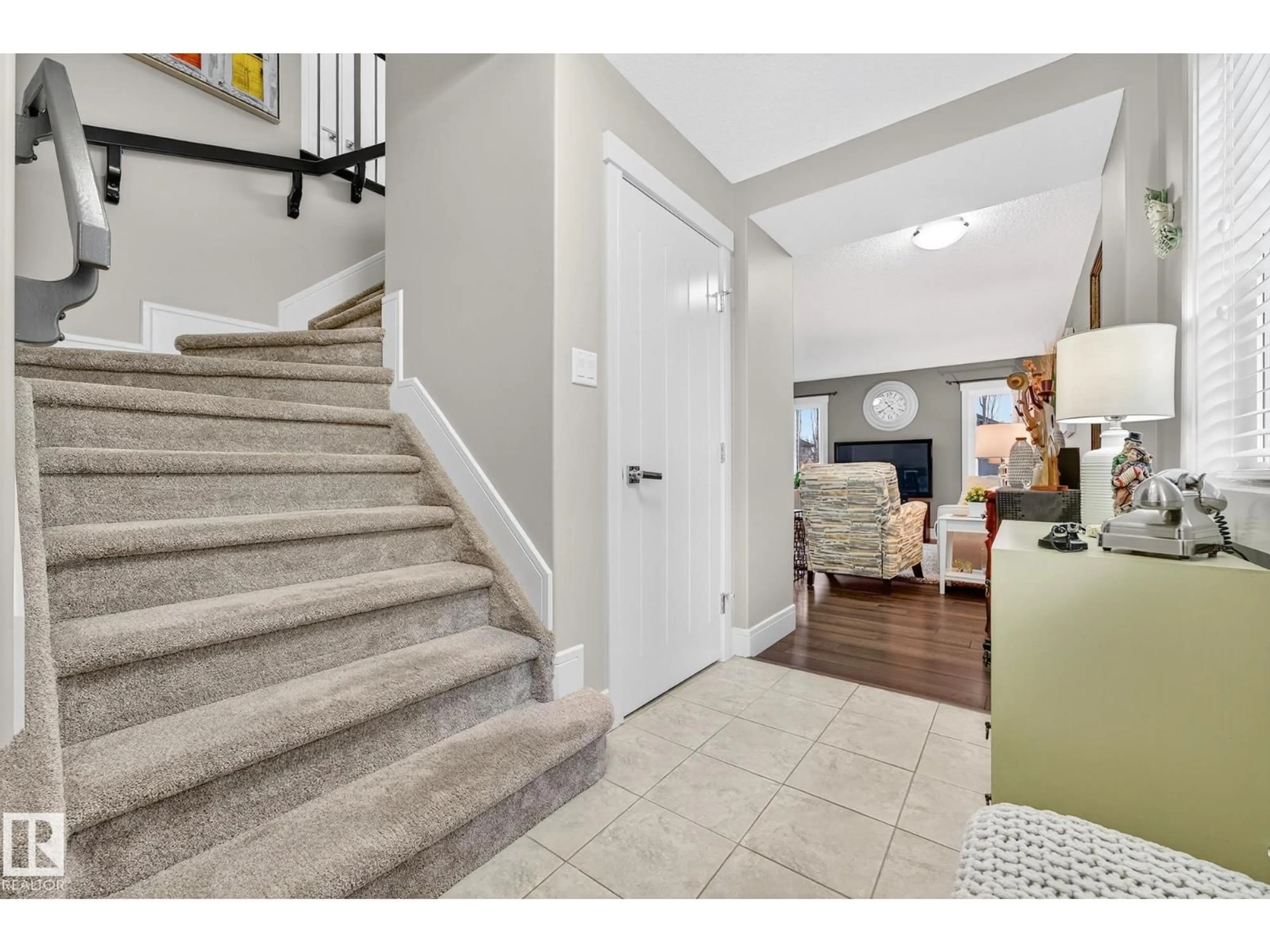 Indoor entryway for 130 AMBERLEY WY, Sherwood Park Alberta T8H0X2
